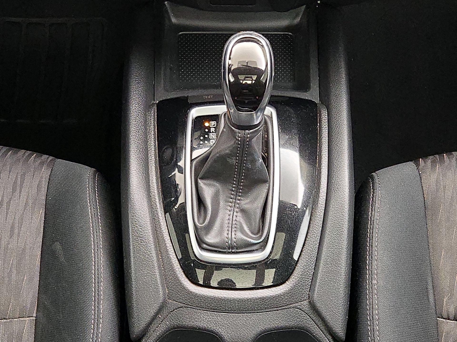 Thumbnail: 2018 Nissan Rogue - 18