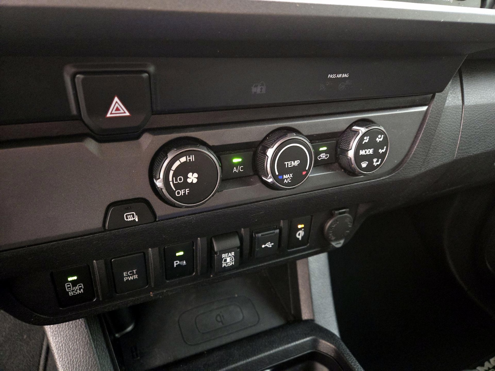 2020 Toyota Tacoma TRD Sport - Photo 17