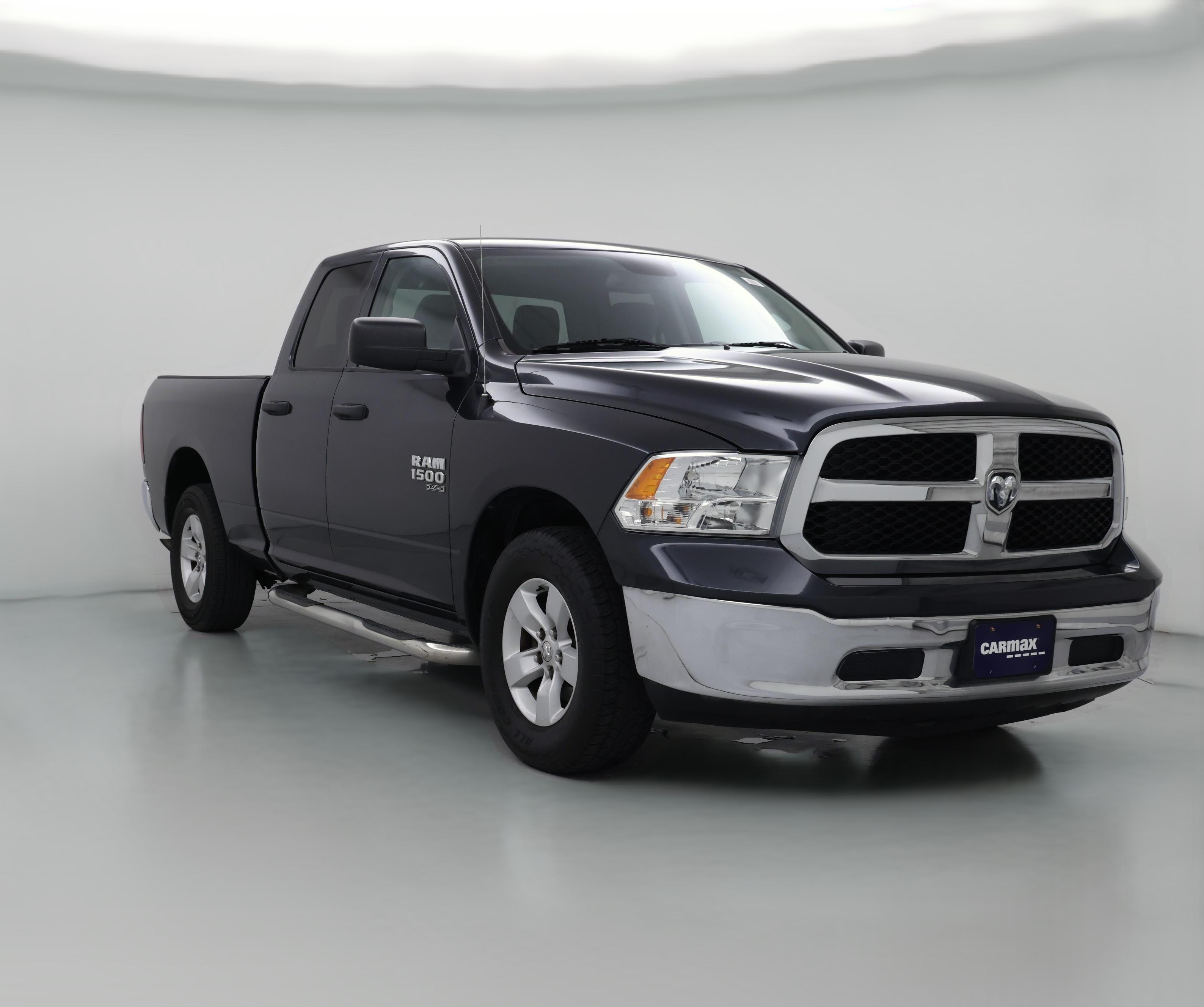 Thumbnail: 2019 RAM 1500 Classic - 1