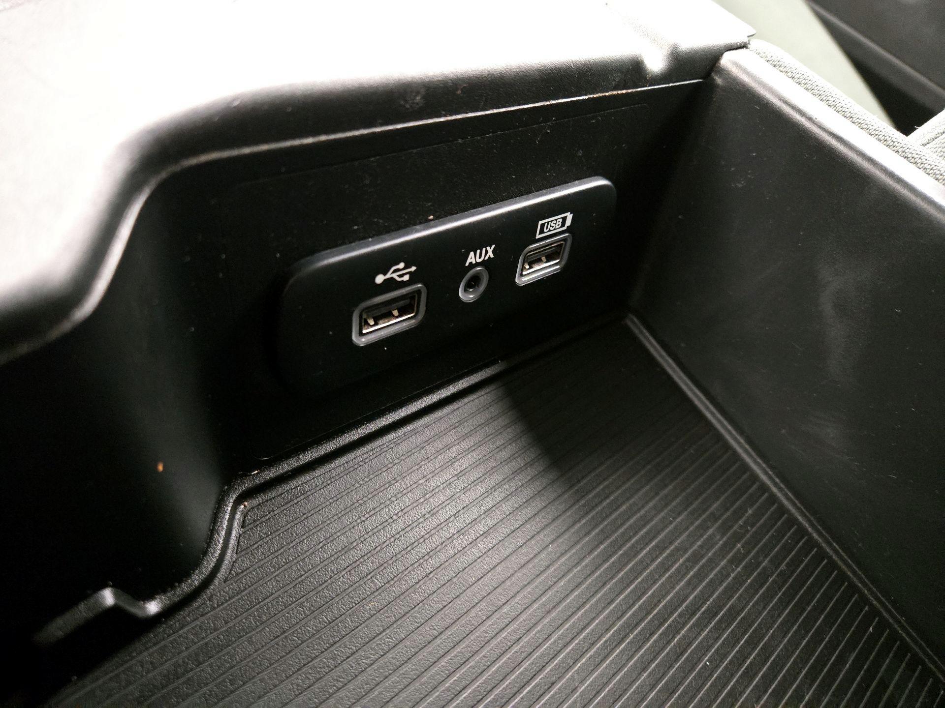 Thumbnail: 2019 RAM 1500 Classic - 18