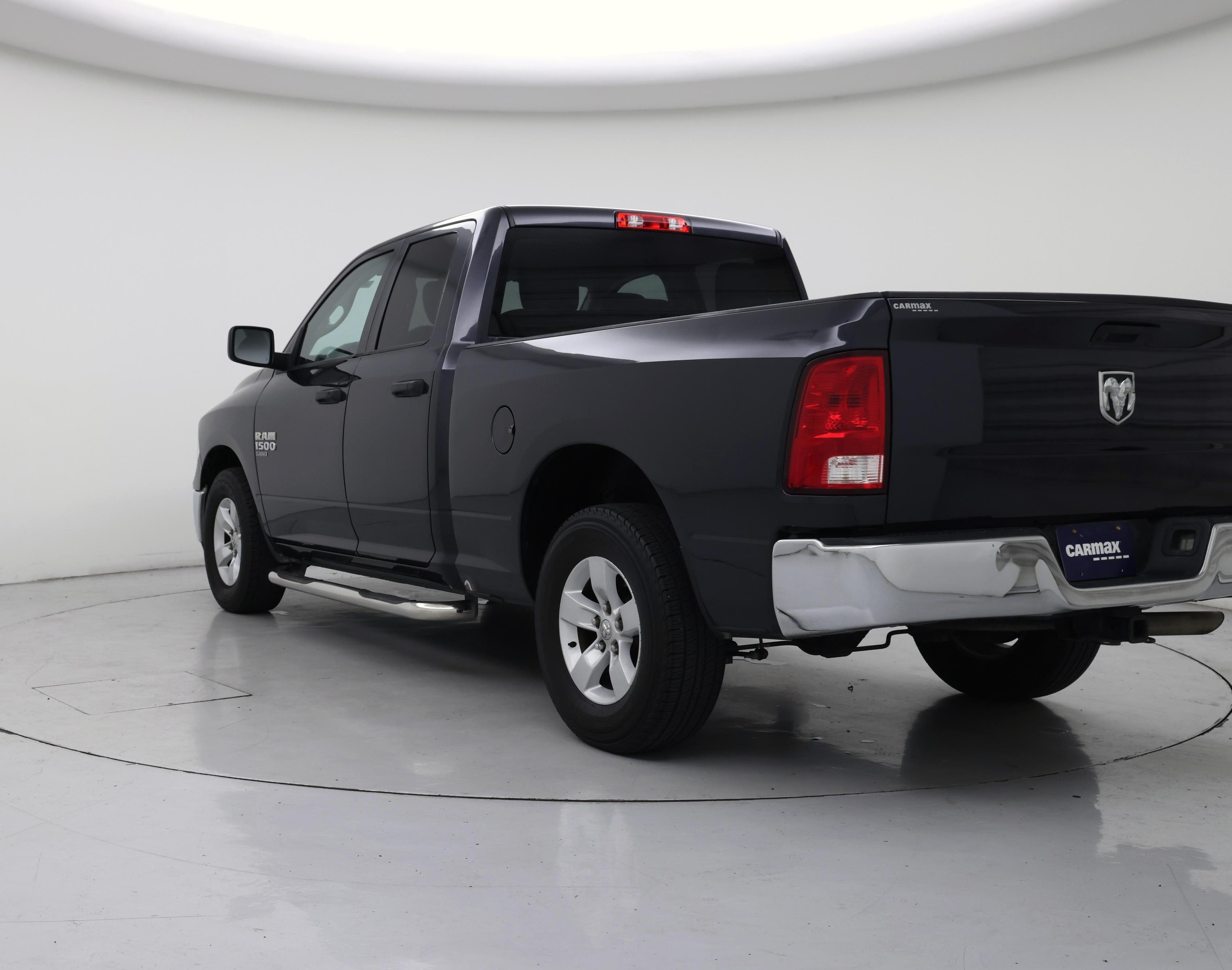 Thumbnail: 2019 RAM 1500 Classic - 2