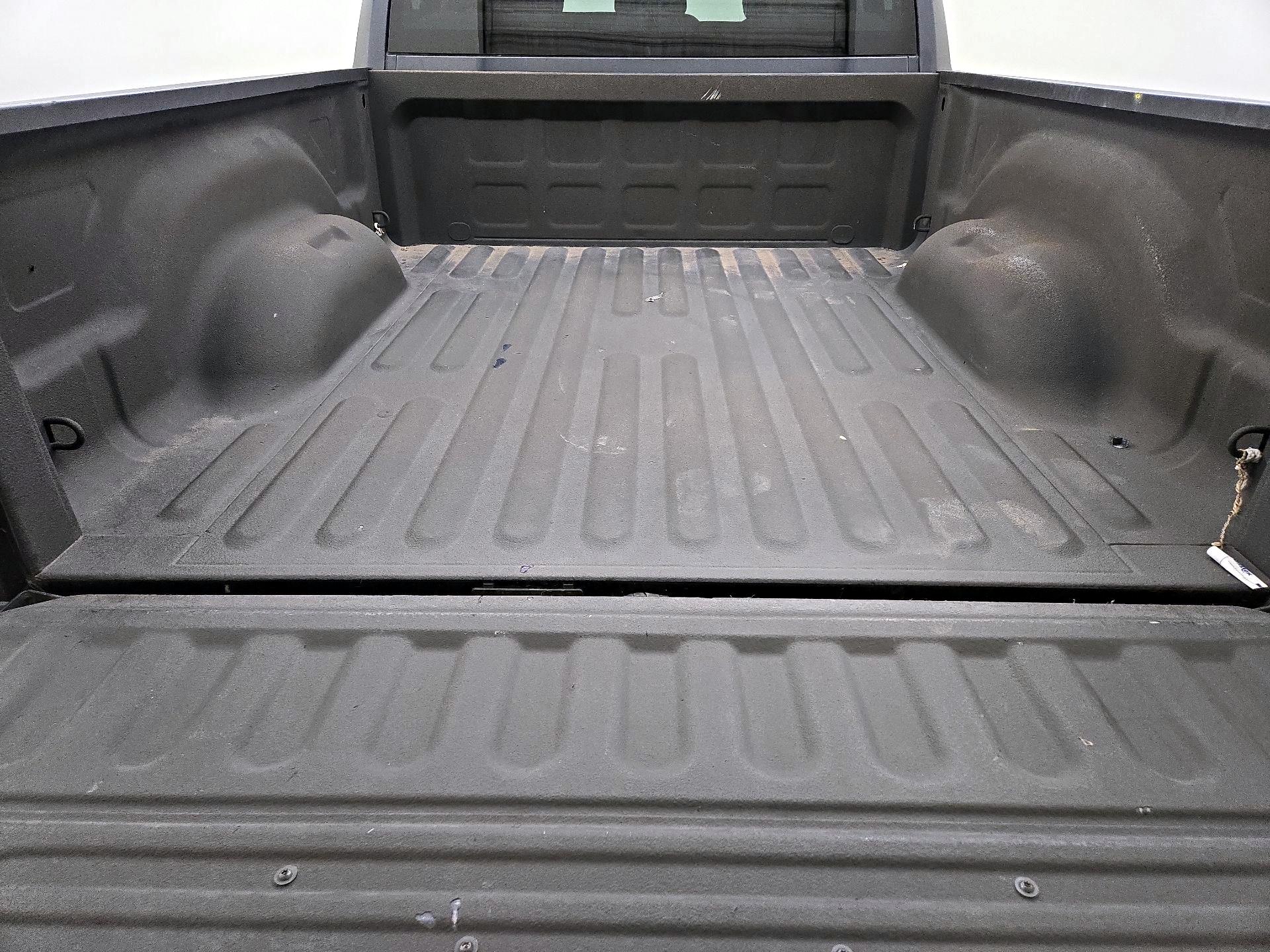 Thumbnail: 2019 RAM 1500 Classic - 20