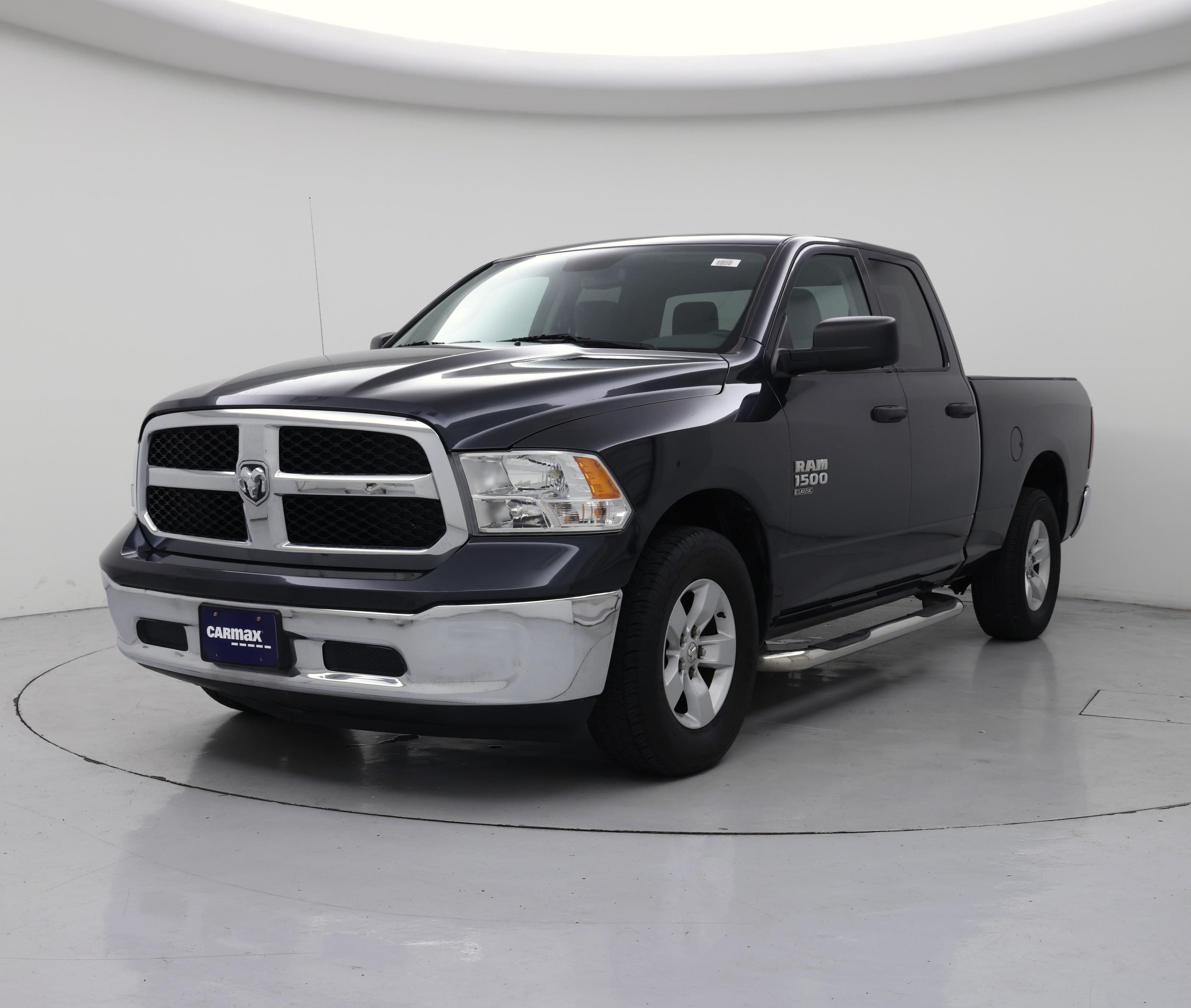Thumbnail: 2019 RAM 1500 Classic - 4