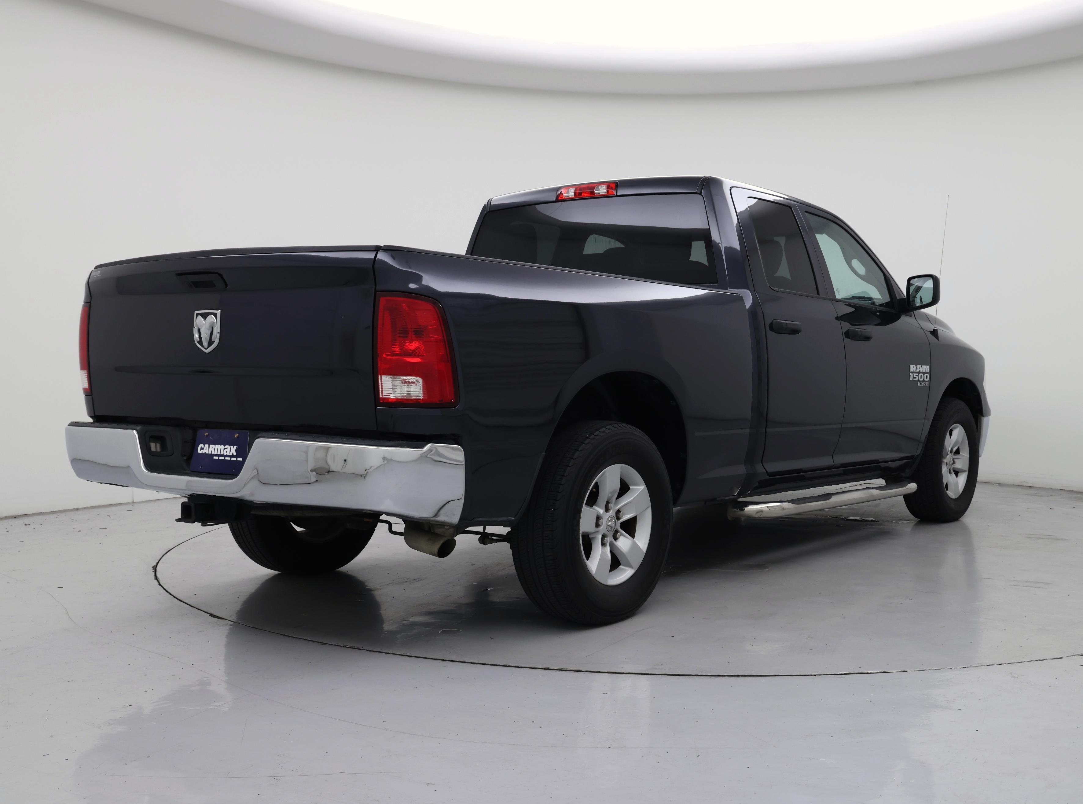 Thumbnail: 2019 RAM 1500 Classic - 8