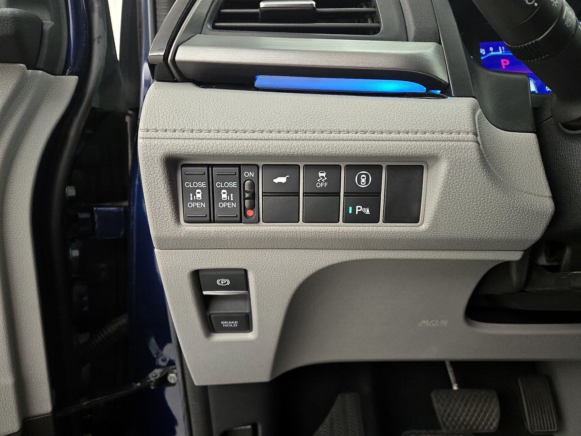Thumbnail: 2023 Honda Odyssey - 13