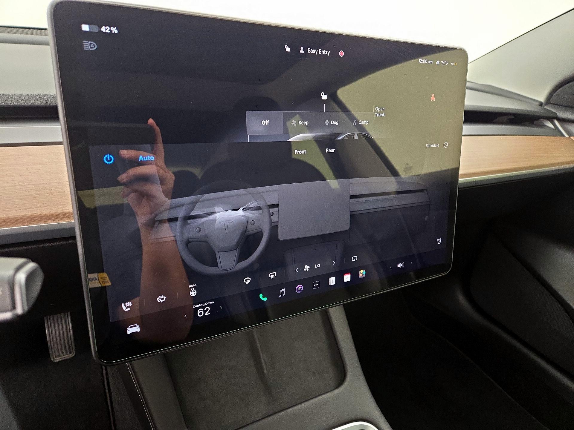 Thumbnail: 2022 Tesla Model 3 - 16