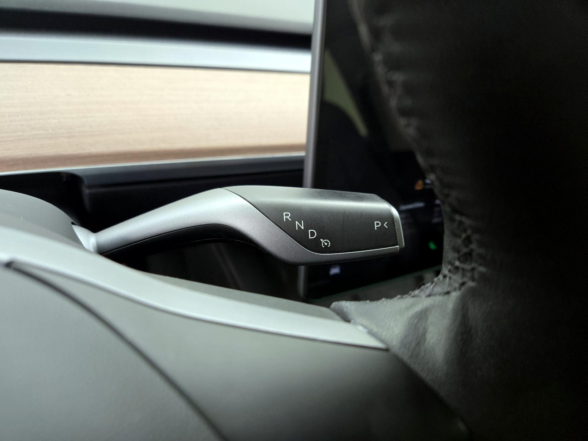 Thumbnail: 2022 Tesla Model 3 - 17