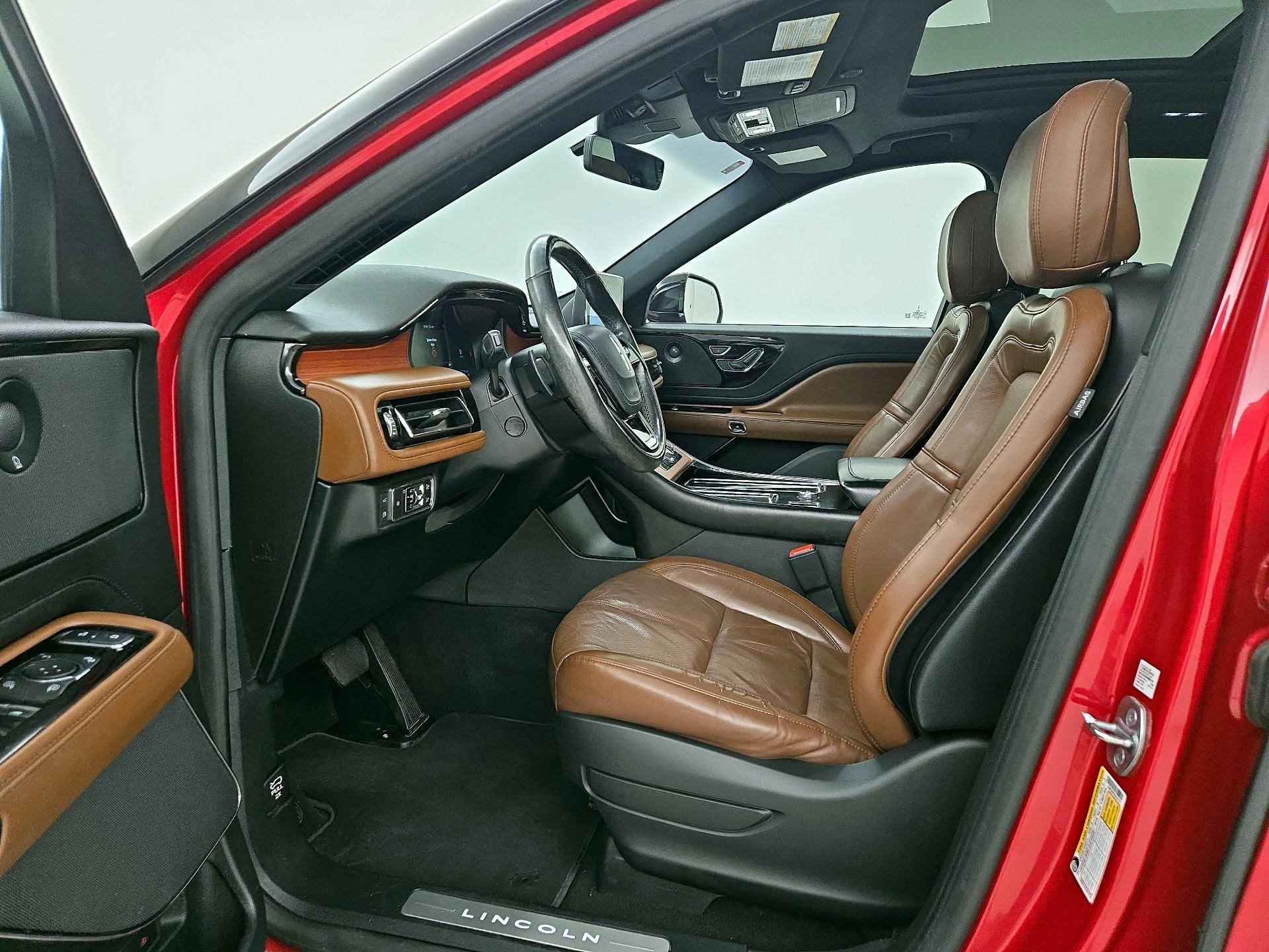 Thumbnail: 2020 Lincoln Aviator - 11