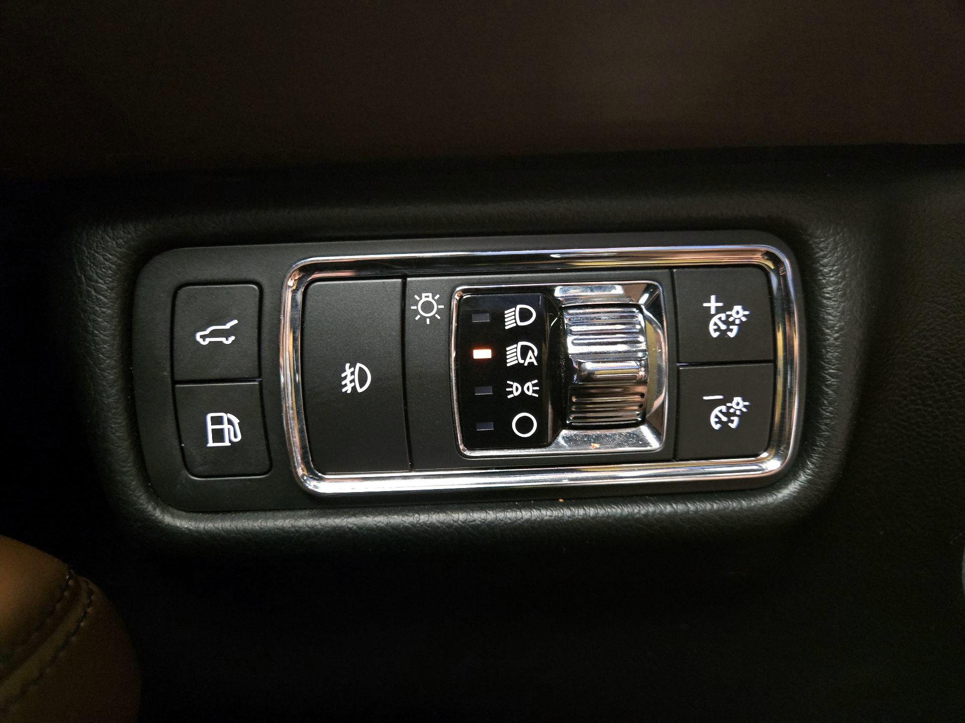 Thumbnail: 2020 Lincoln Aviator - 13