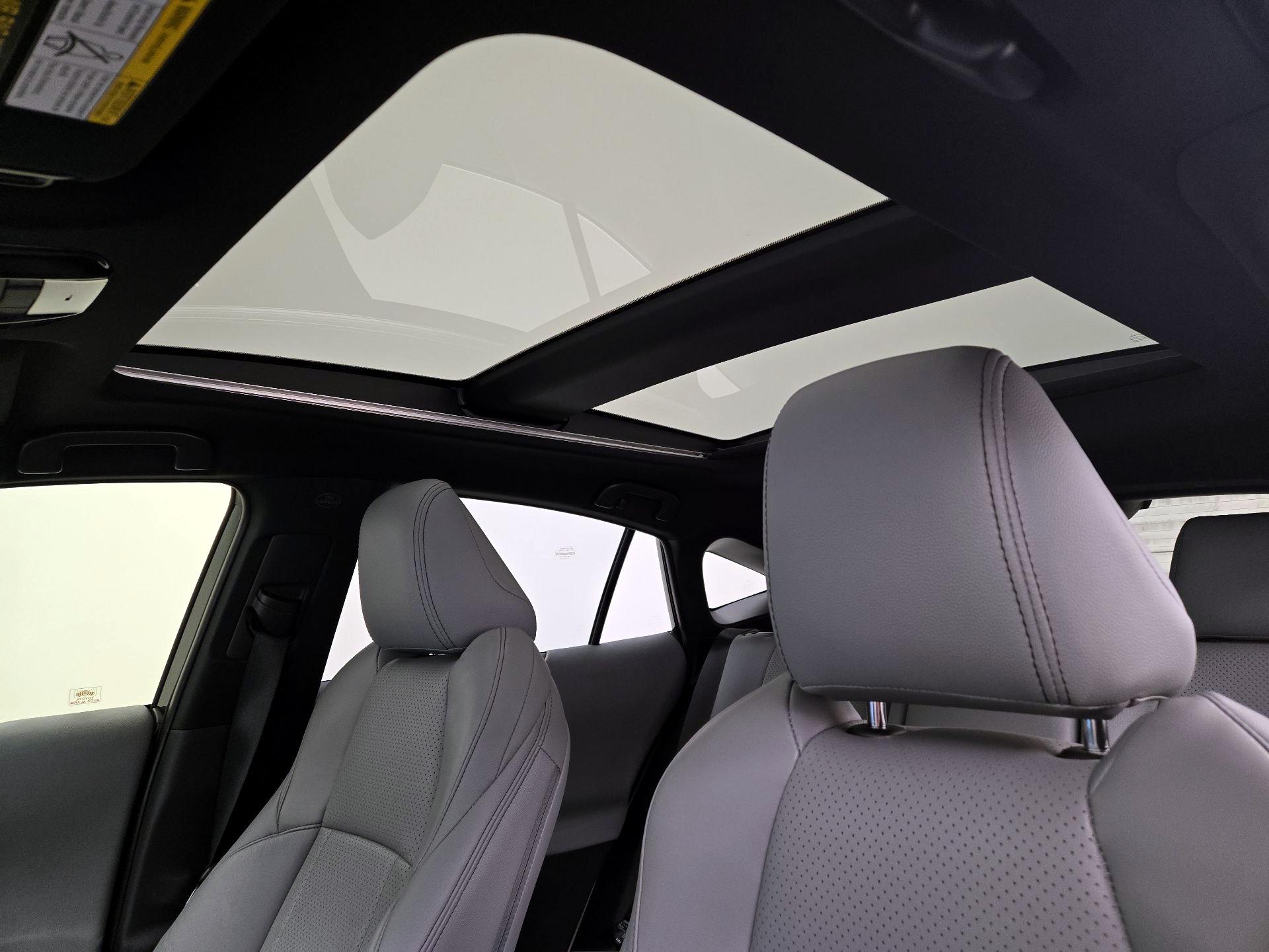 Thumbnail: 2021 Toyota Venza - 20