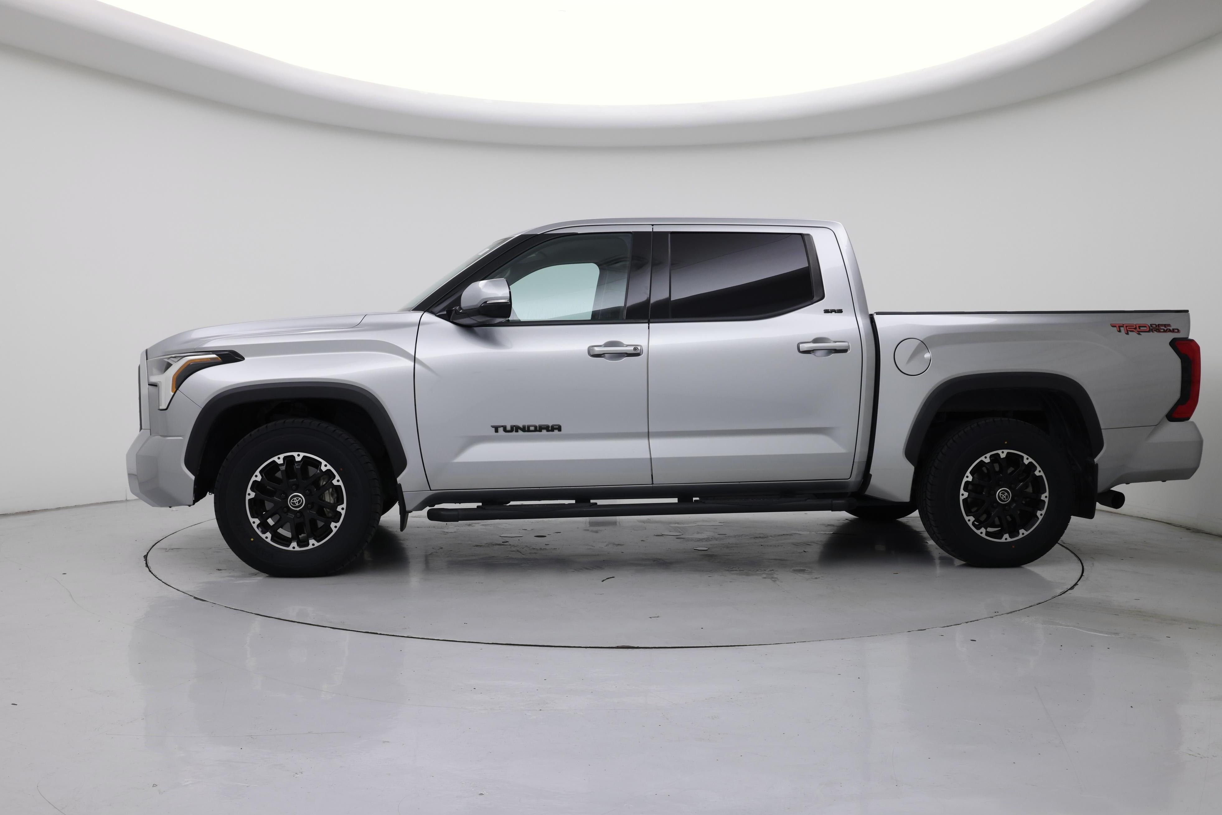 Thumbnail: 2022 Toyota Tundra - 3