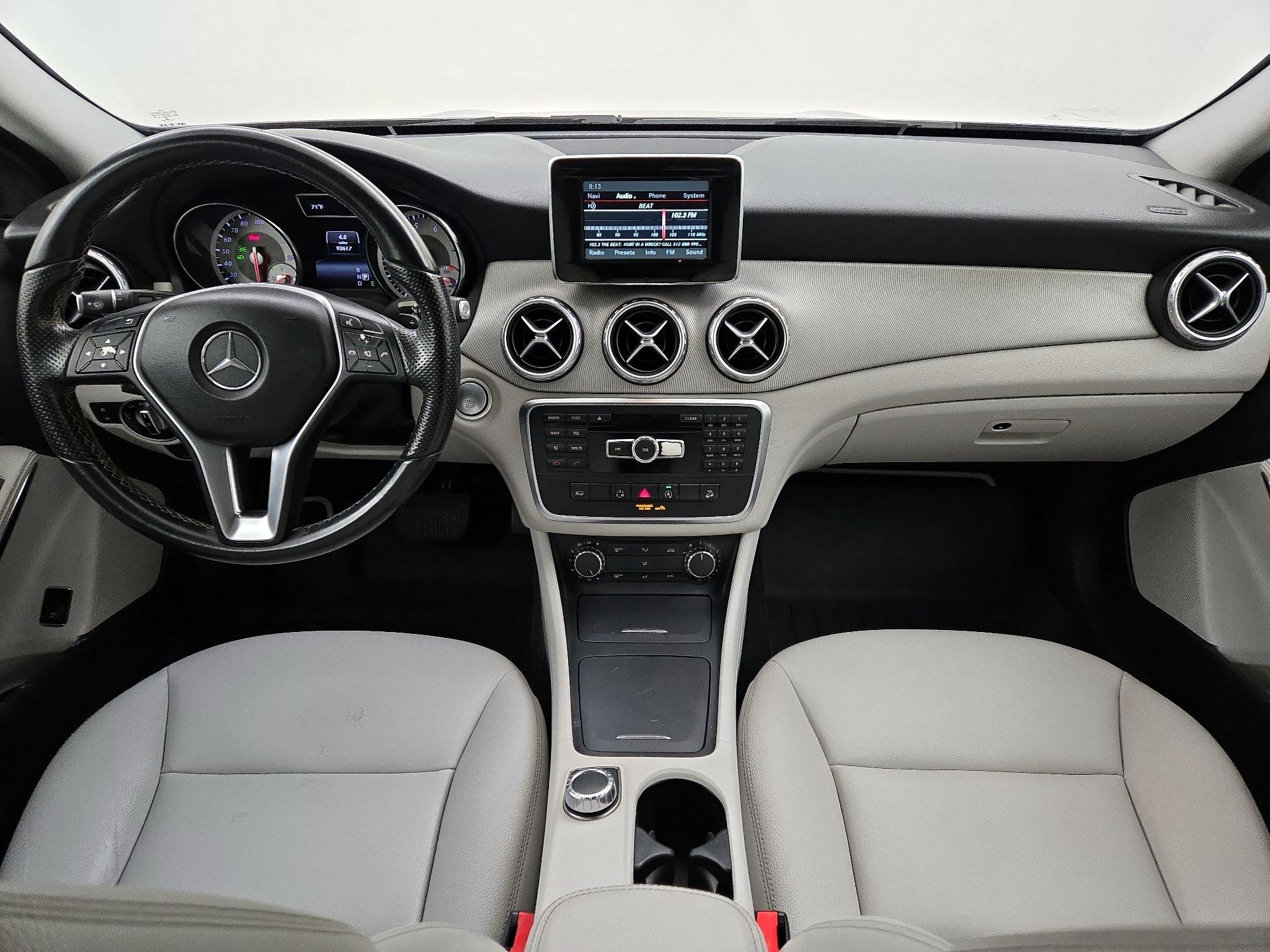 Thumbnail: 2015 Mercedes-Benz GLA - 9