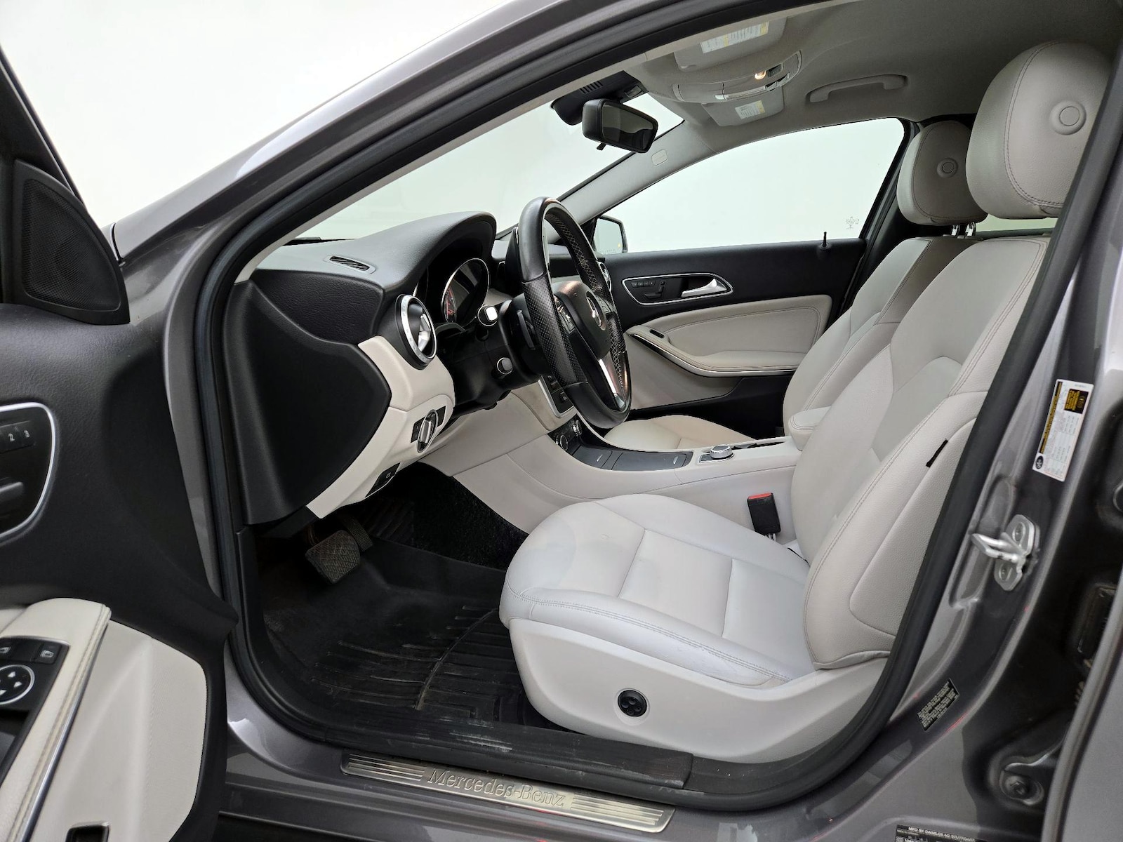 2015 Mercedes-Benz GLA-Class GLA250 - Photo 12