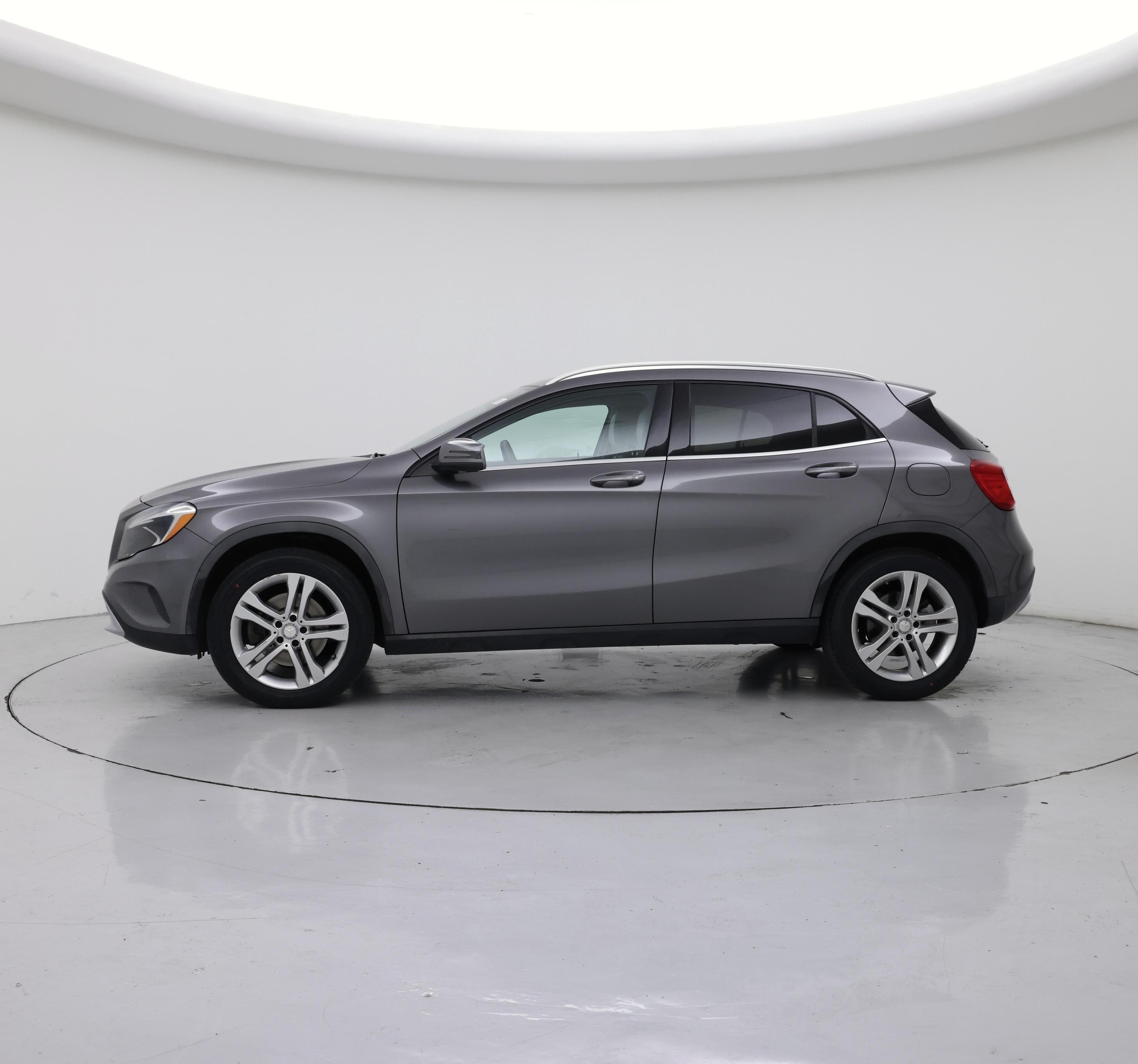Thumbnail: 2015 Mercedes-Benz GLA - 3
