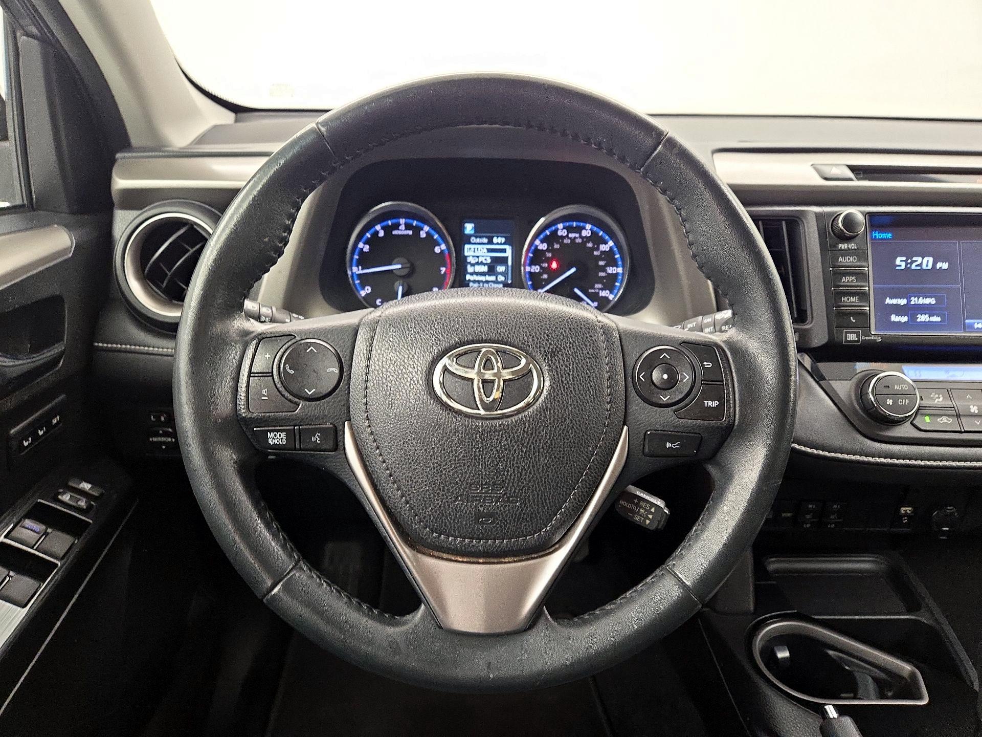 Thumbnail: 2017 Toyota RAV4 - 10