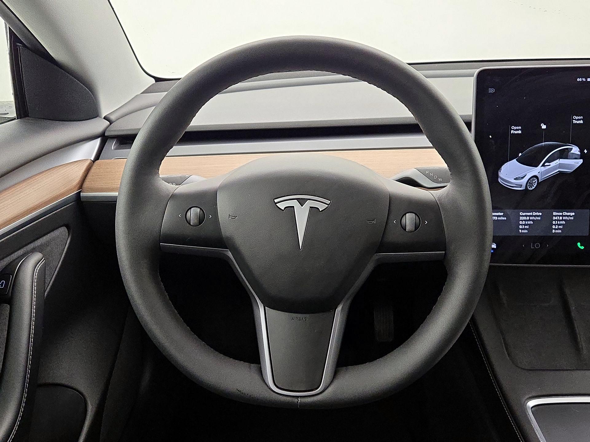 Thumbnail: 2021 Tesla Model 3 - 10