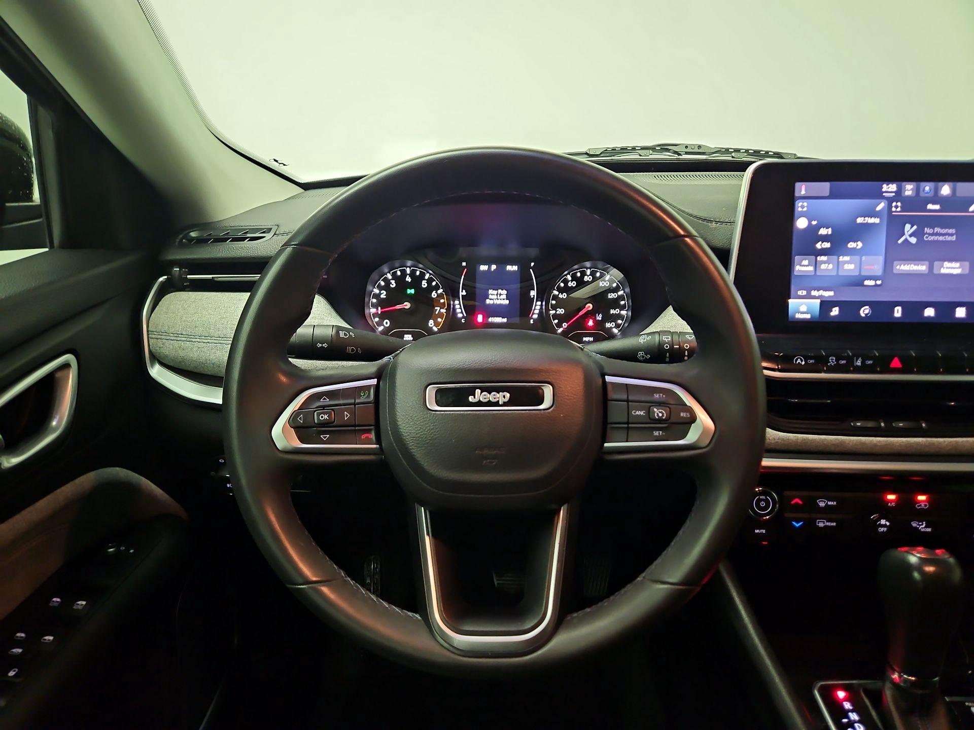 Thumbnail: 2022 Jeep Compass - 10