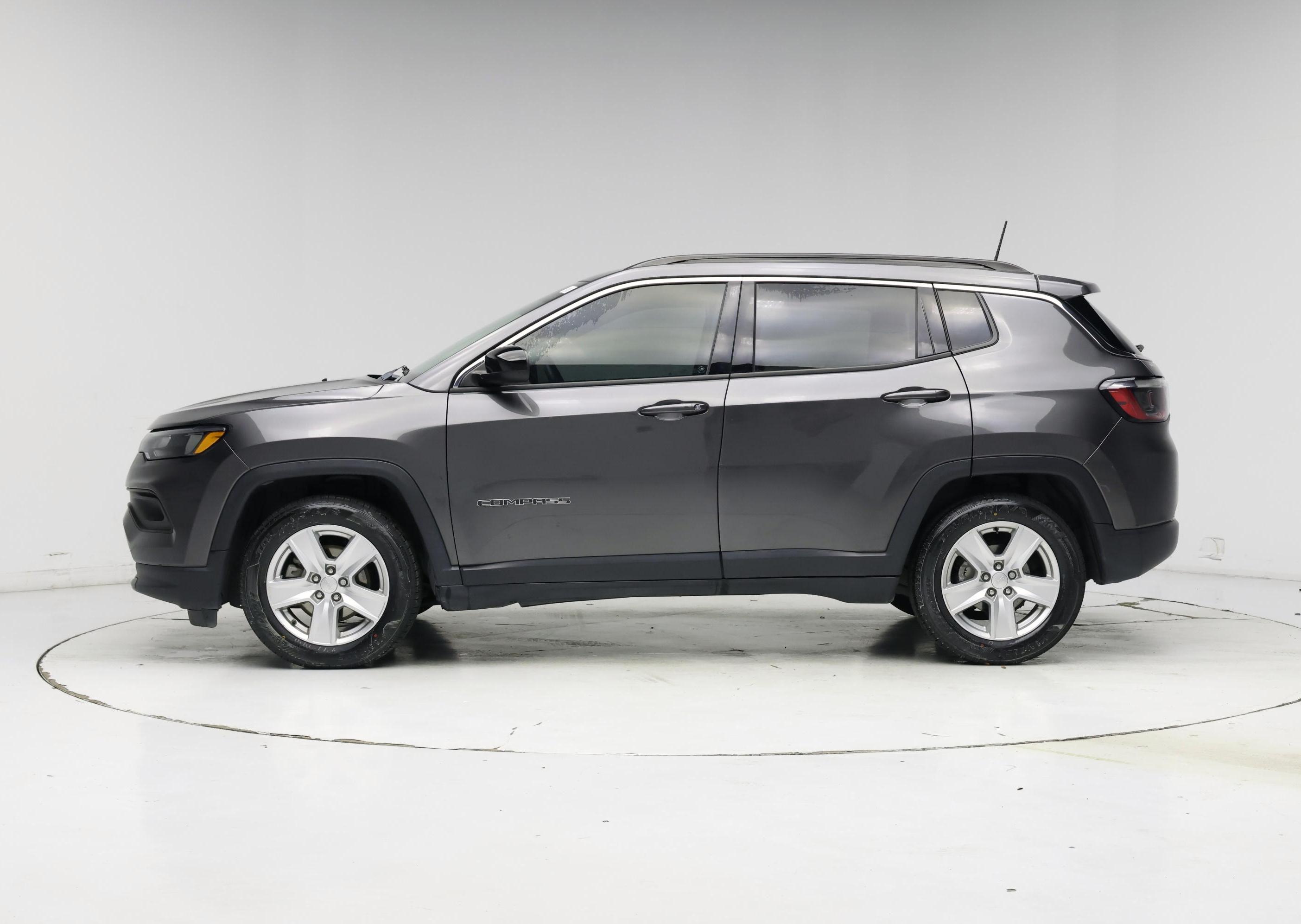 Thumbnail: 2022 Jeep Compass - 3