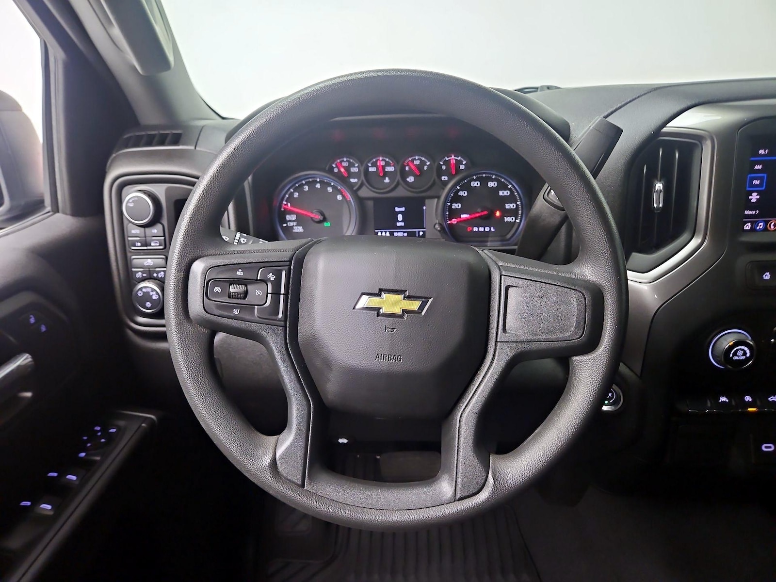 2024 Chevrolet Silverado 1500 Custom - Photo 11