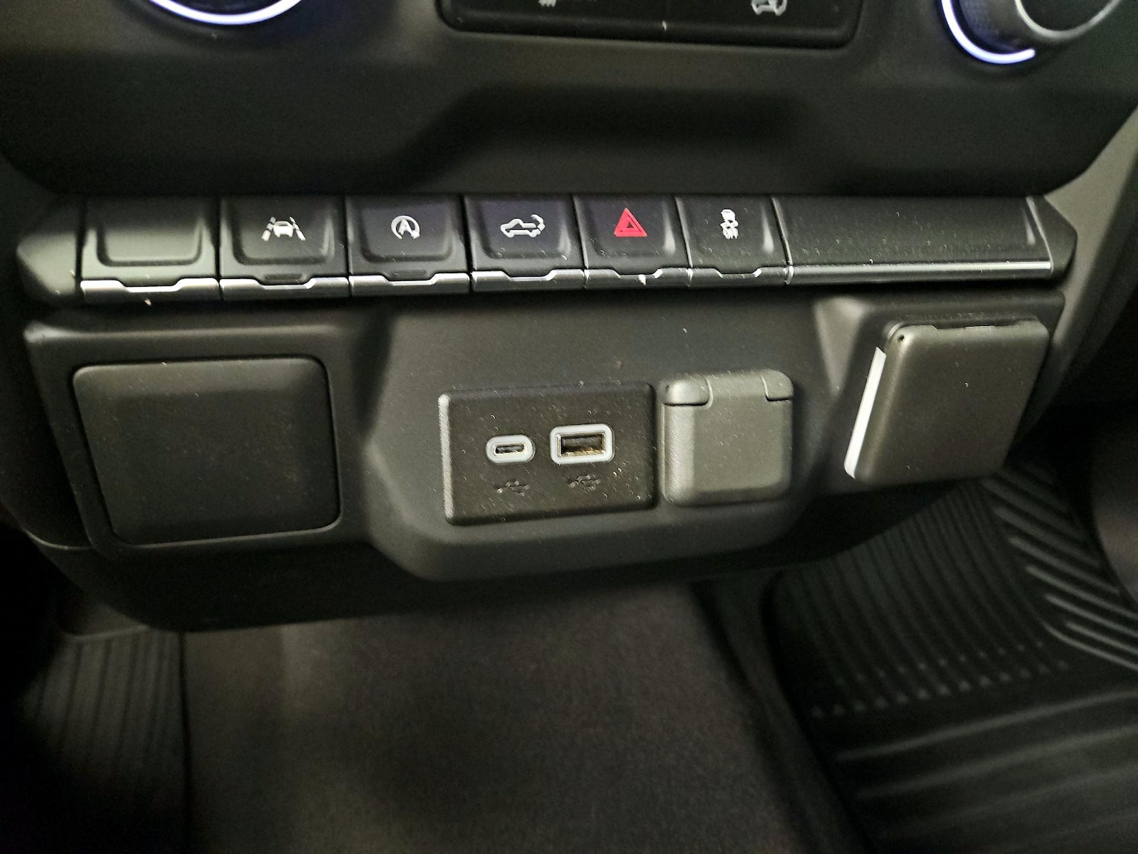 2024 Chevrolet Silverado 1500 Custom - Photo 19