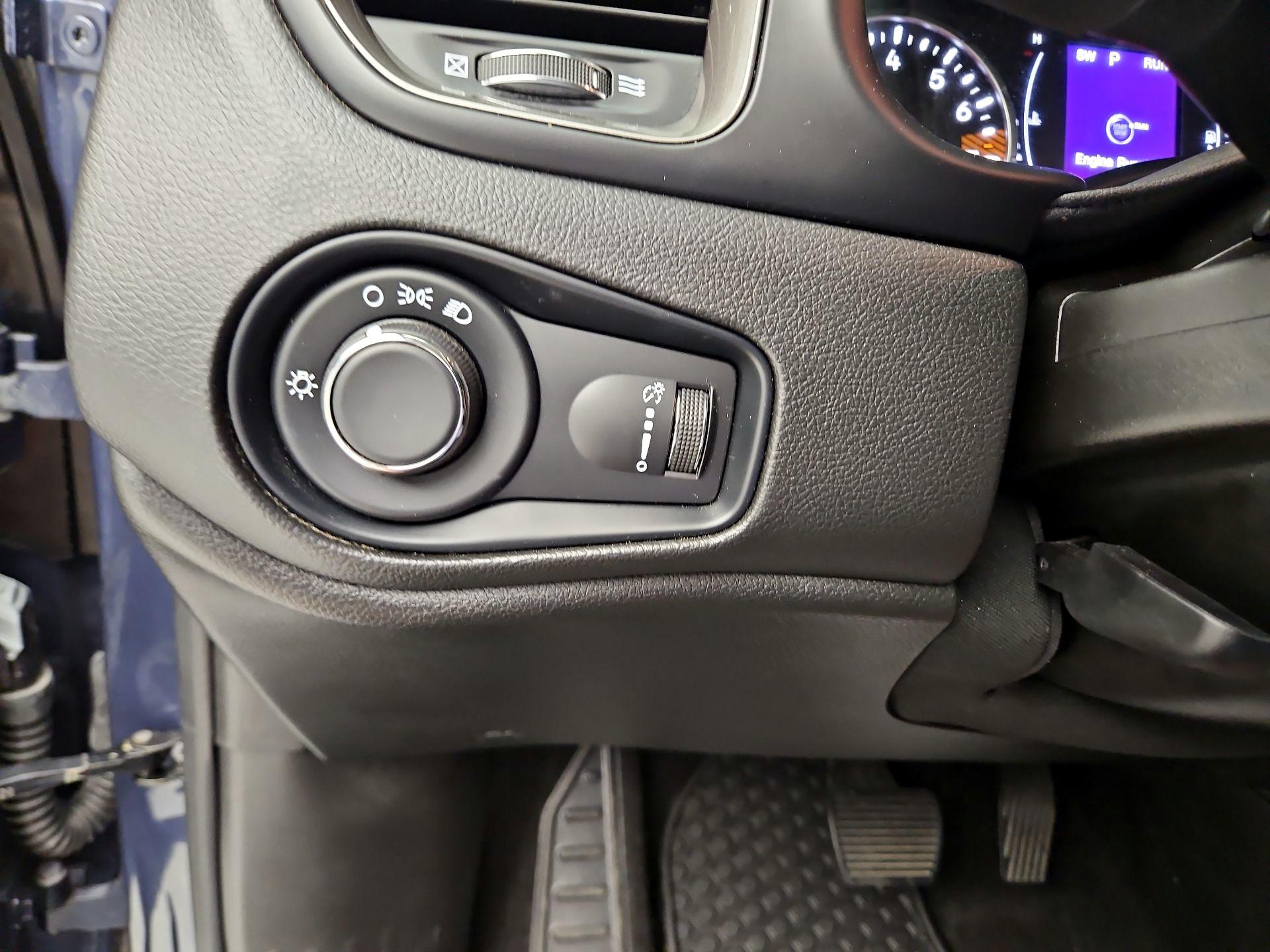 Thumbnail: 2023 Jeep Renegade - 13