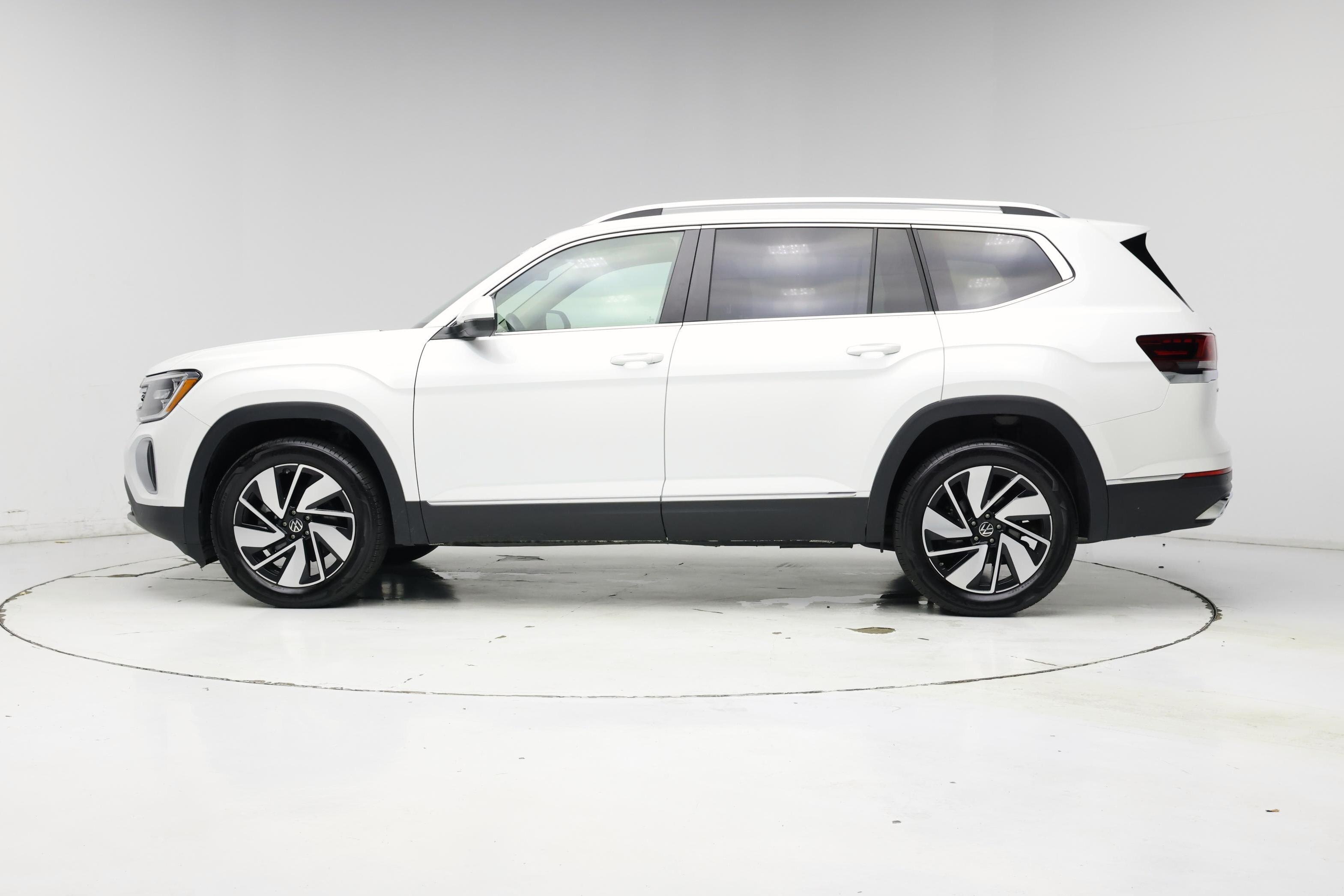 Thumbnail: 2025 Volkswagen Atlas - 3