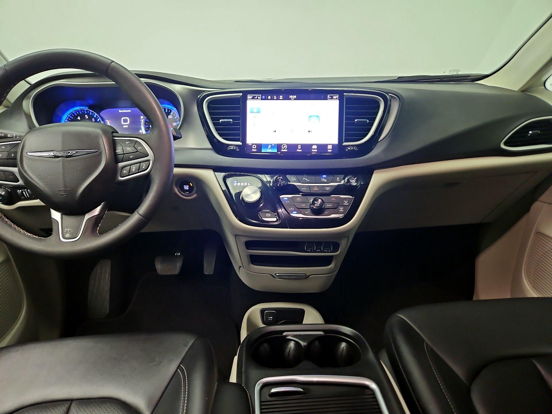 Thumbnail: 2024 Chrysler Pacifica - 9