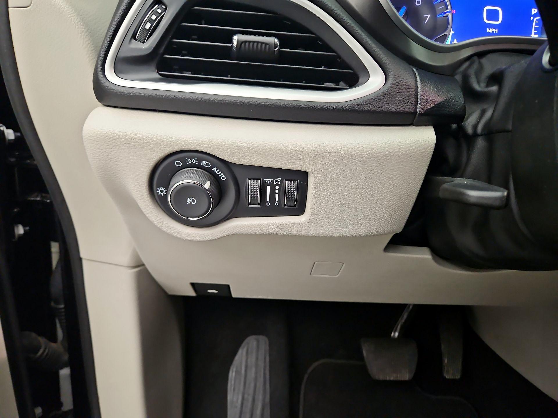 Thumbnail: 2024 Chrysler Pacifica - 13