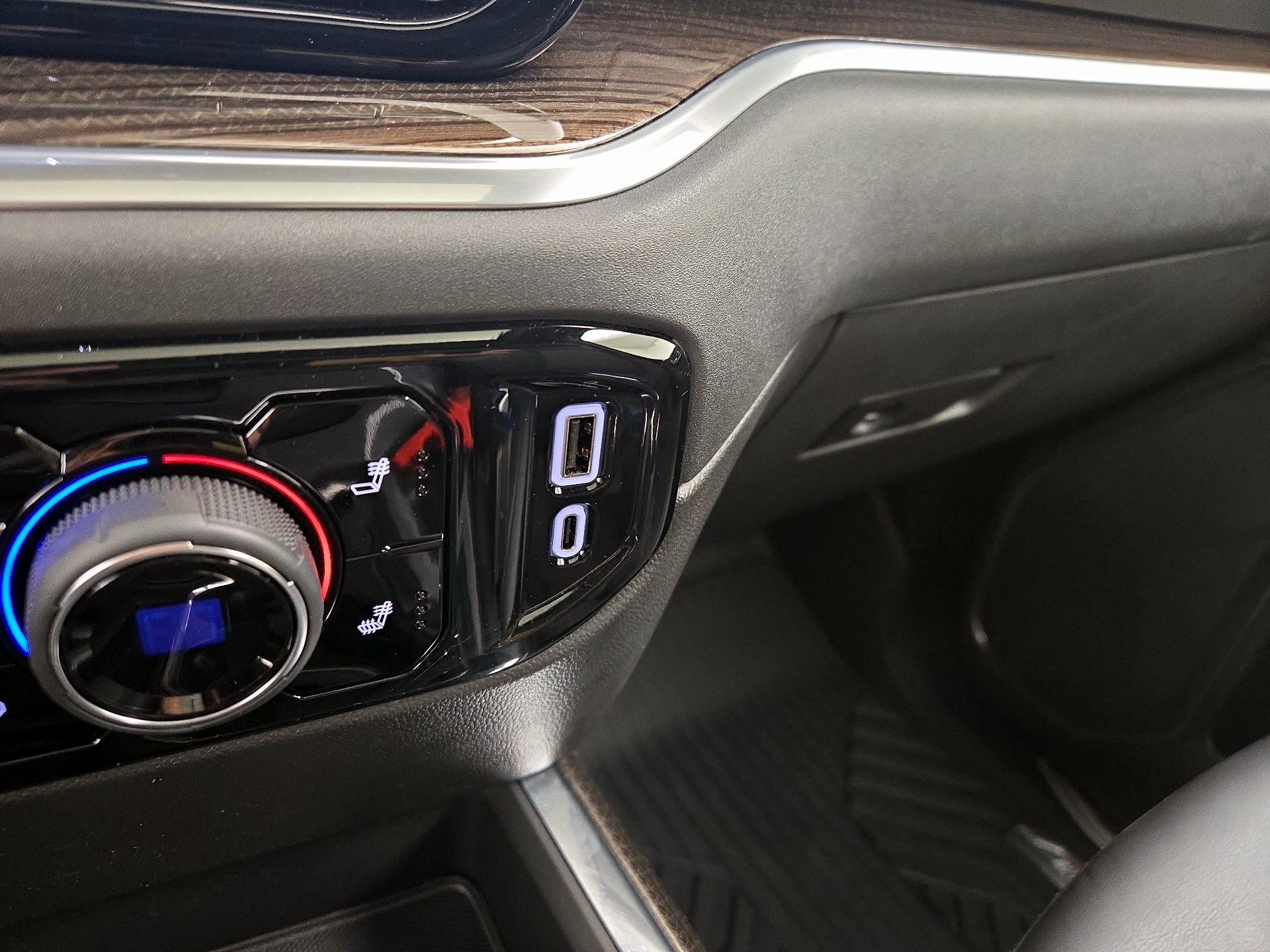 Thumbnail: 2025 Chevrolet Silverado 1500 - 18