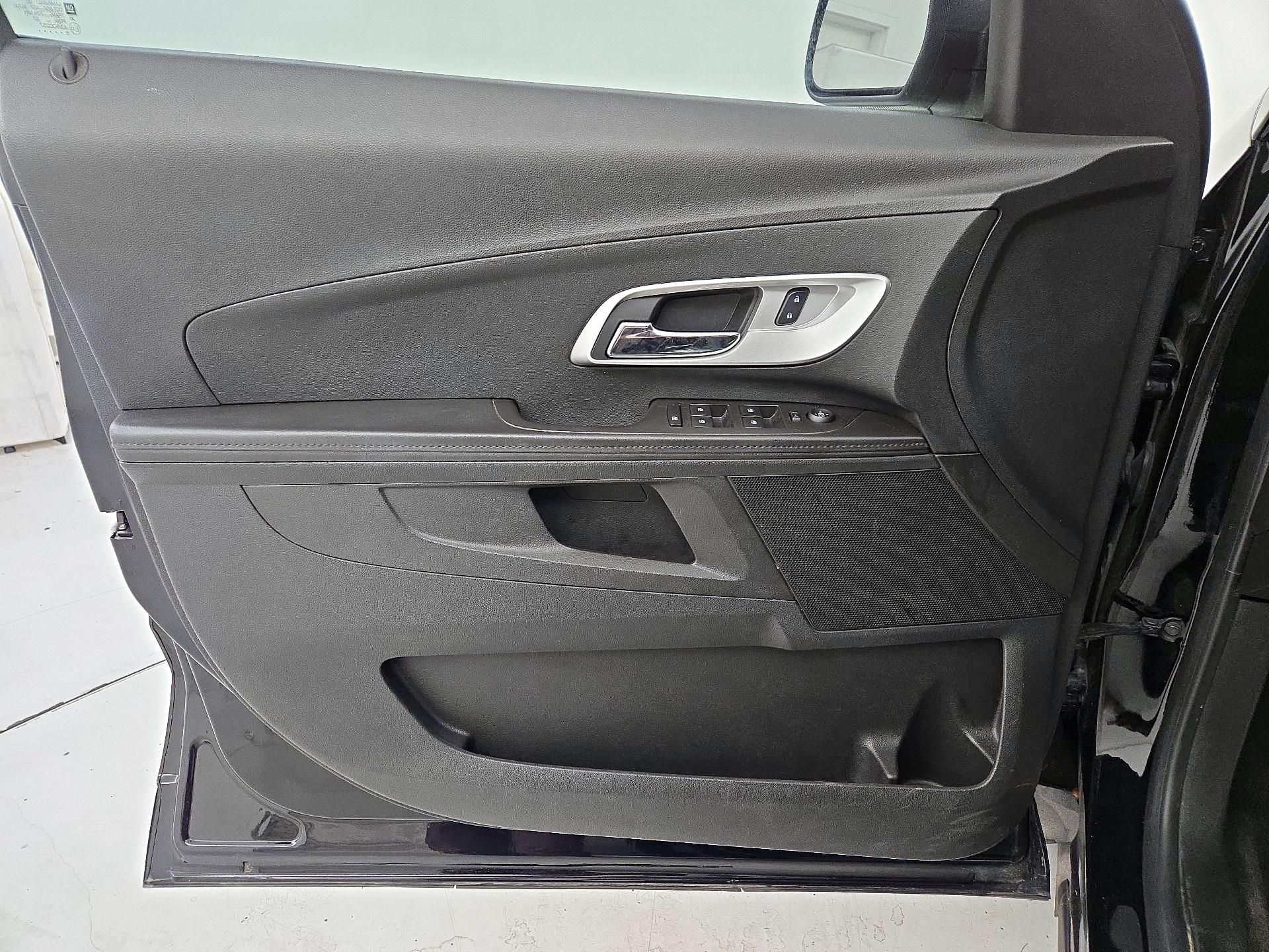 Thumbnail: 2016 Chevrolet Equinox - 12