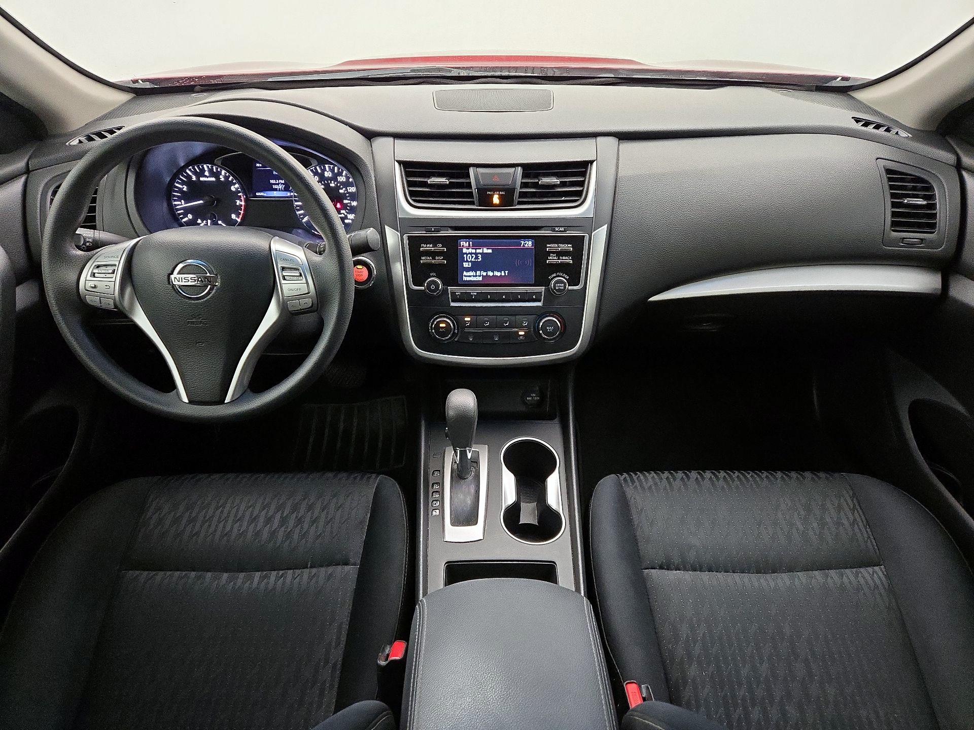 Thumbnail: 2018 Nissan Altima - 9