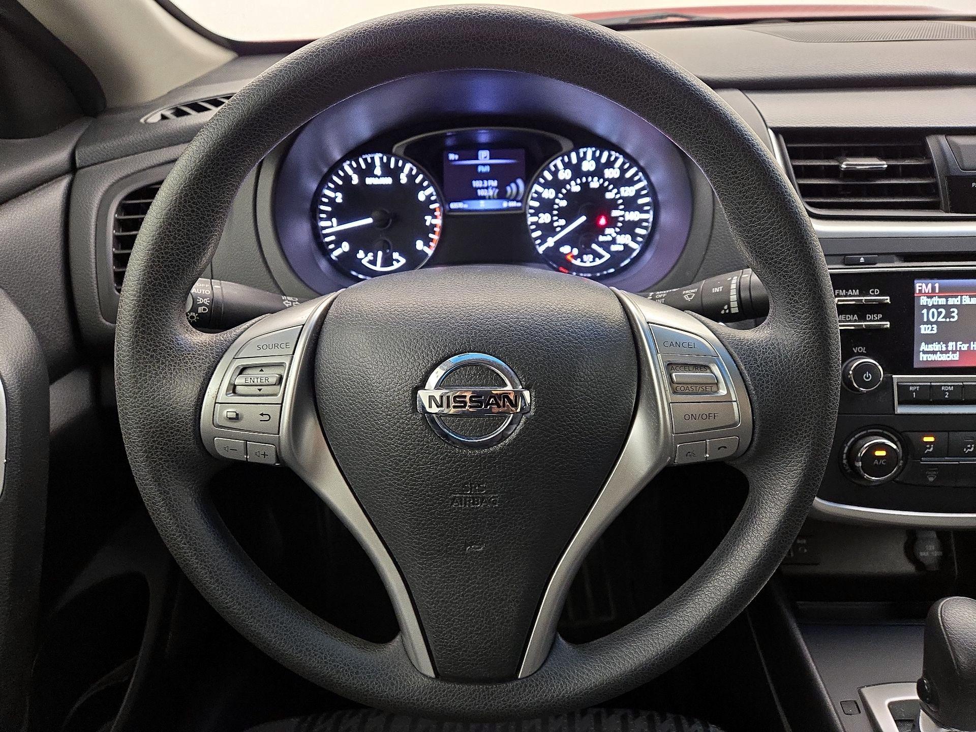 Thumbnail: 2018 Nissan Altima - 10