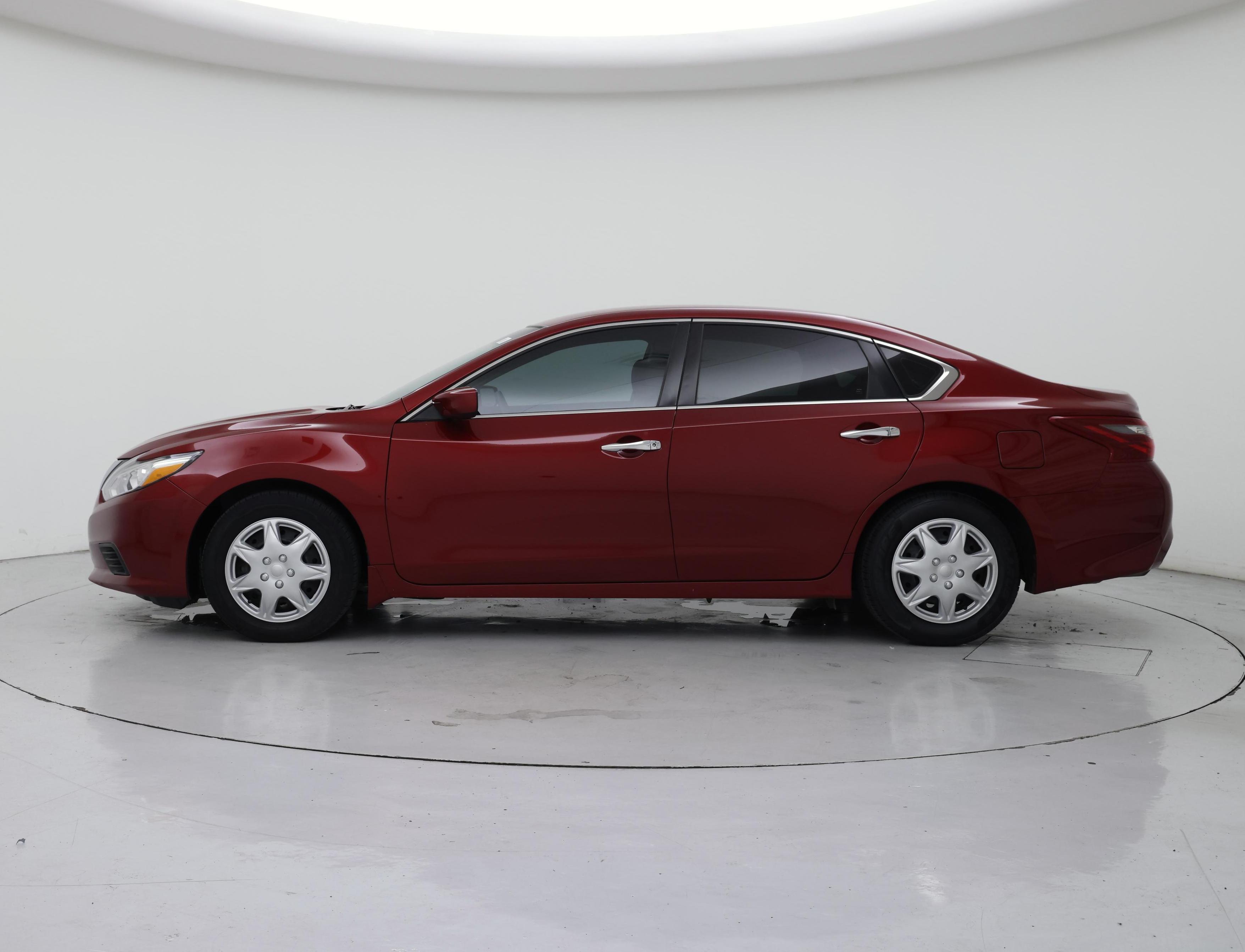 Thumbnail: 2018 Nissan Altima - 3