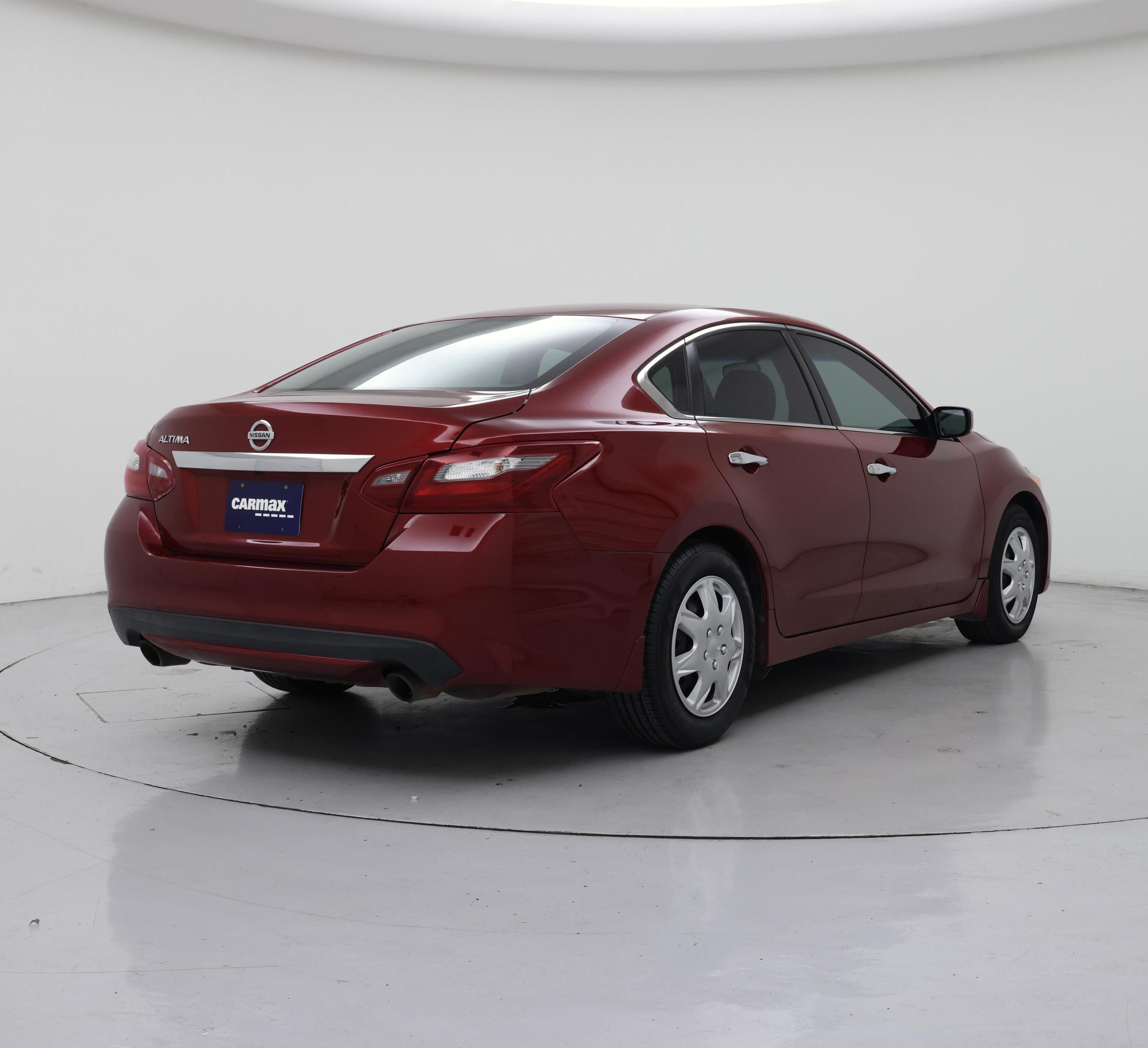 Thumbnail: 2018 Nissan Altima - 8