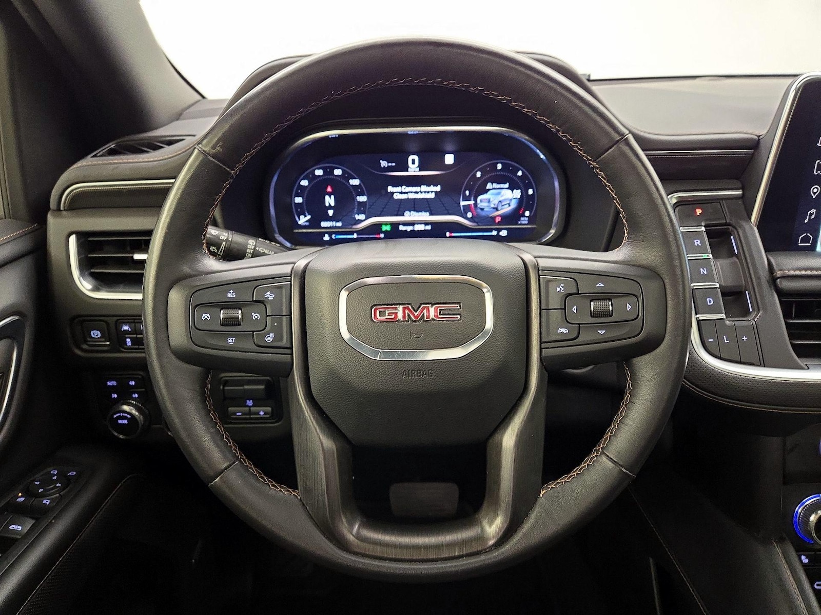 2022 GMC Yukon AT4 - Photo 11