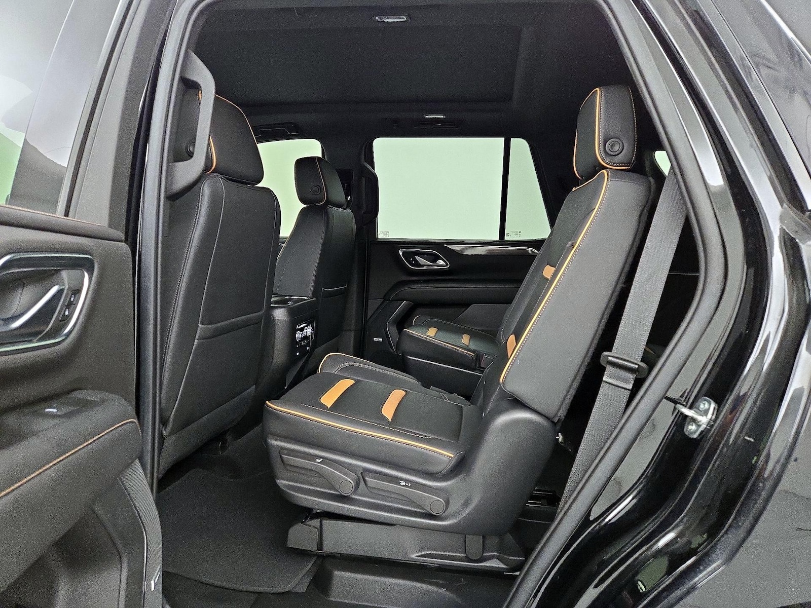2022 GMC Yukon AT4 - Photo 22