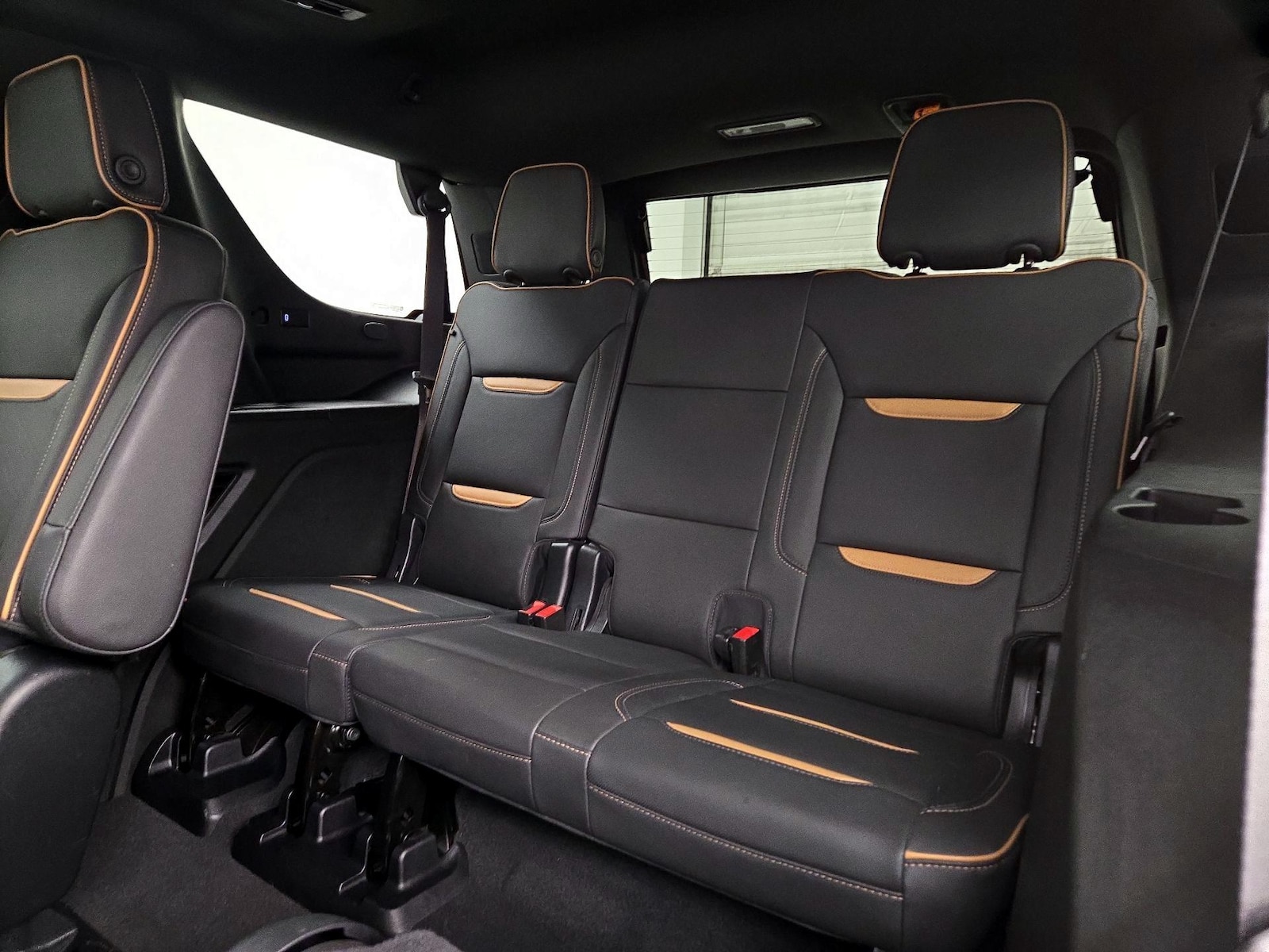 2022 GMC Yukon AT4 - Photo 23