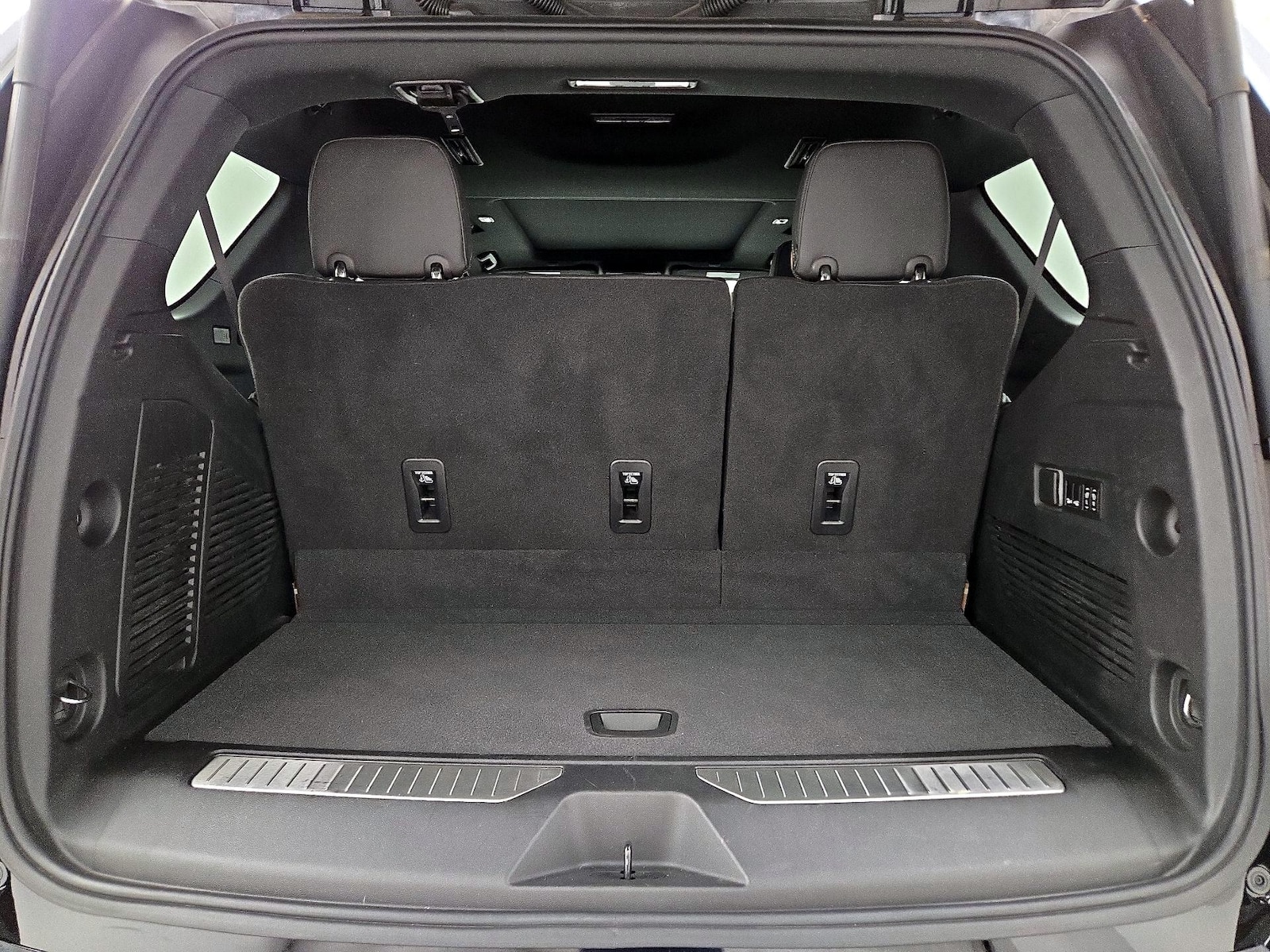 2022 GMC Yukon AT4 - Photo 24