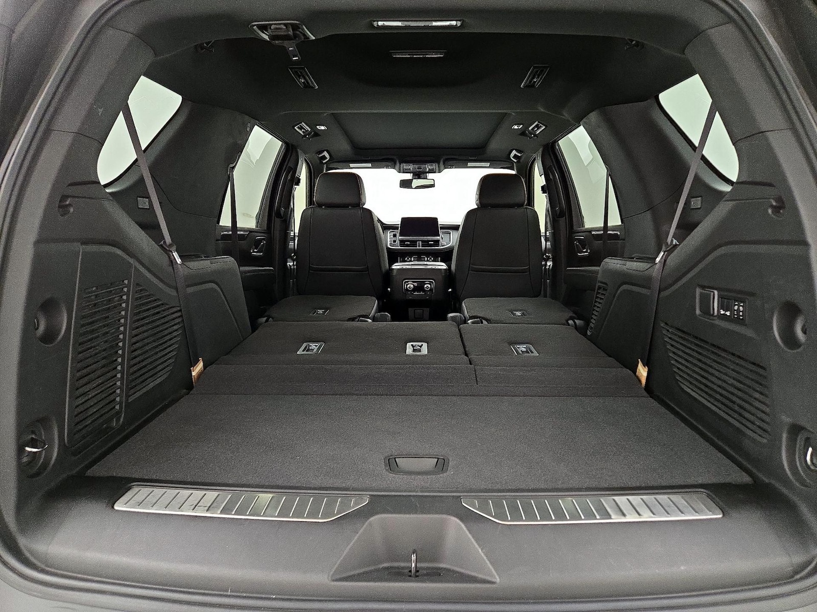 2022 GMC Yukon AT4 - Photo 25