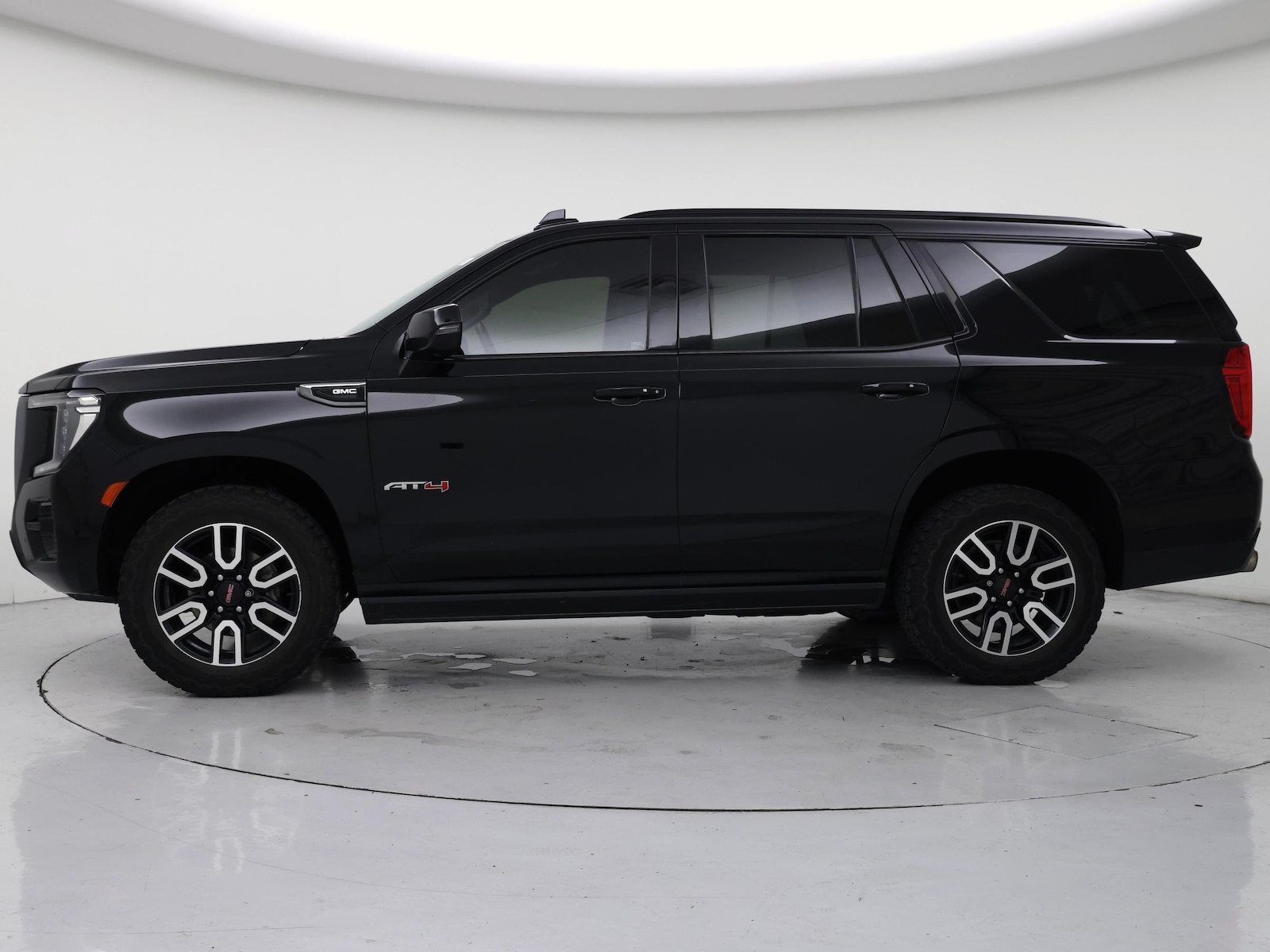 2022 GMC Yukon AT4 - Photo 4