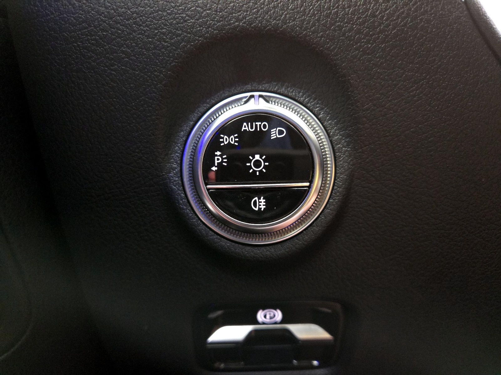 2024 Mercedes-Benz C-Class Sedan C 300 - Photo 14