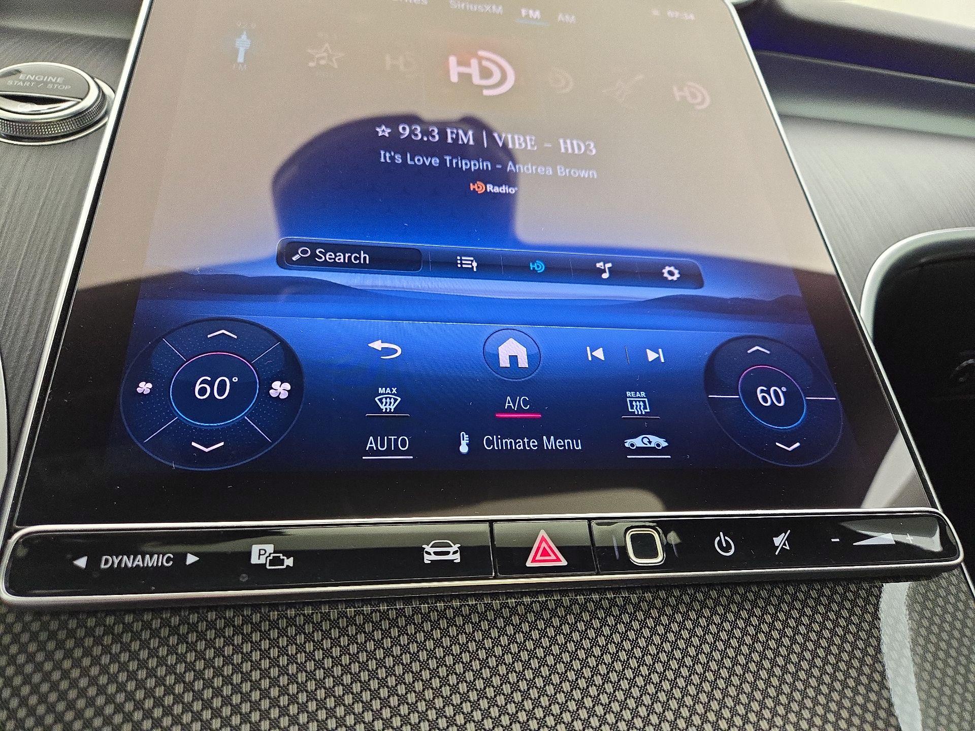 Thumbnail: 2024 Mercedes-Benz C-Class - 16
