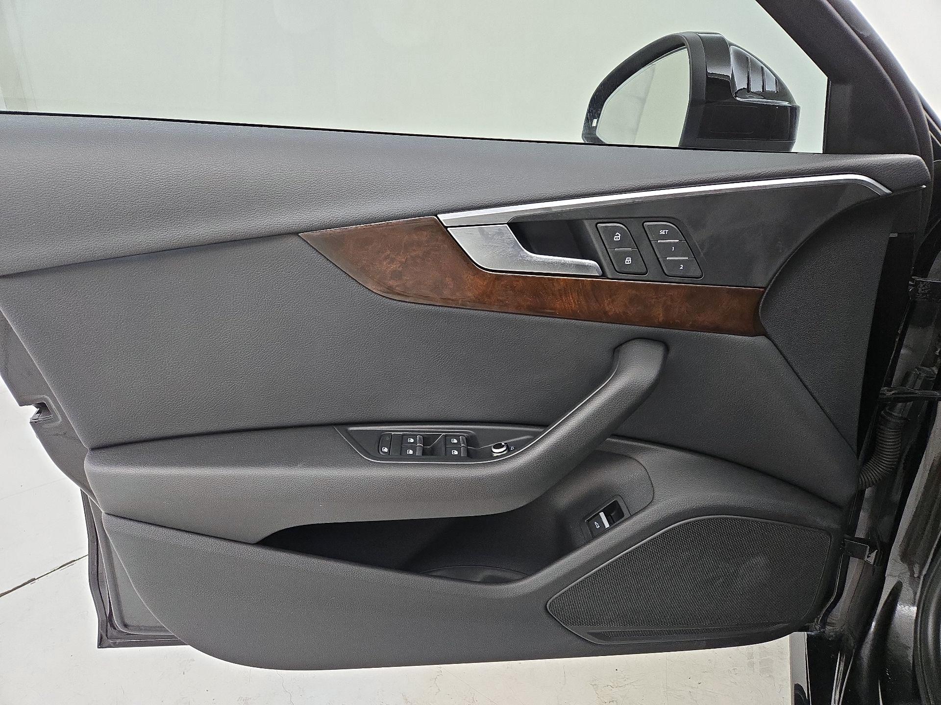 Thumbnail: 2019 Audi A4 - 12