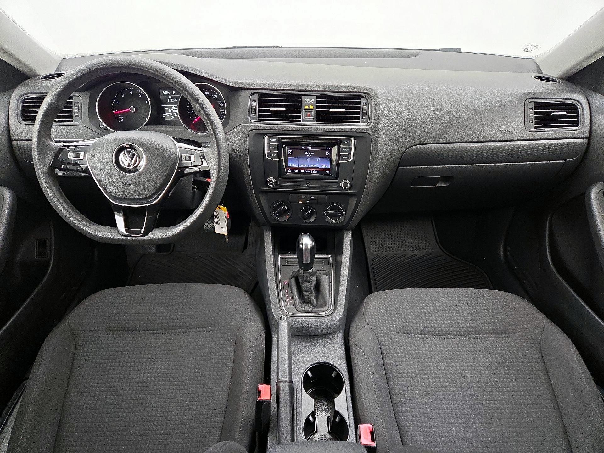 Thumbnail: 2016 Volkswagen Jetta - 9