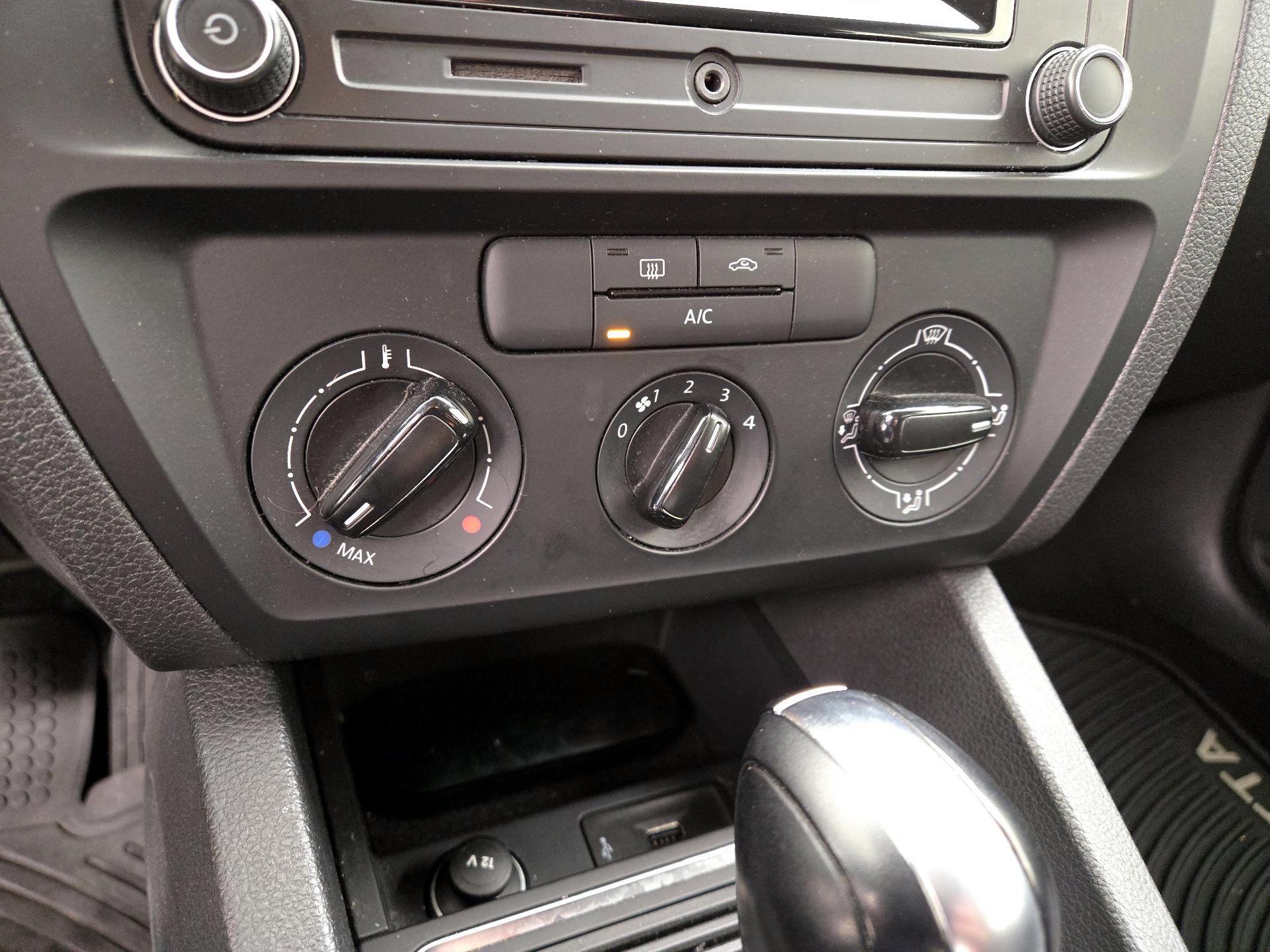 Thumbnail: 2016 Volkswagen Jetta - 15
