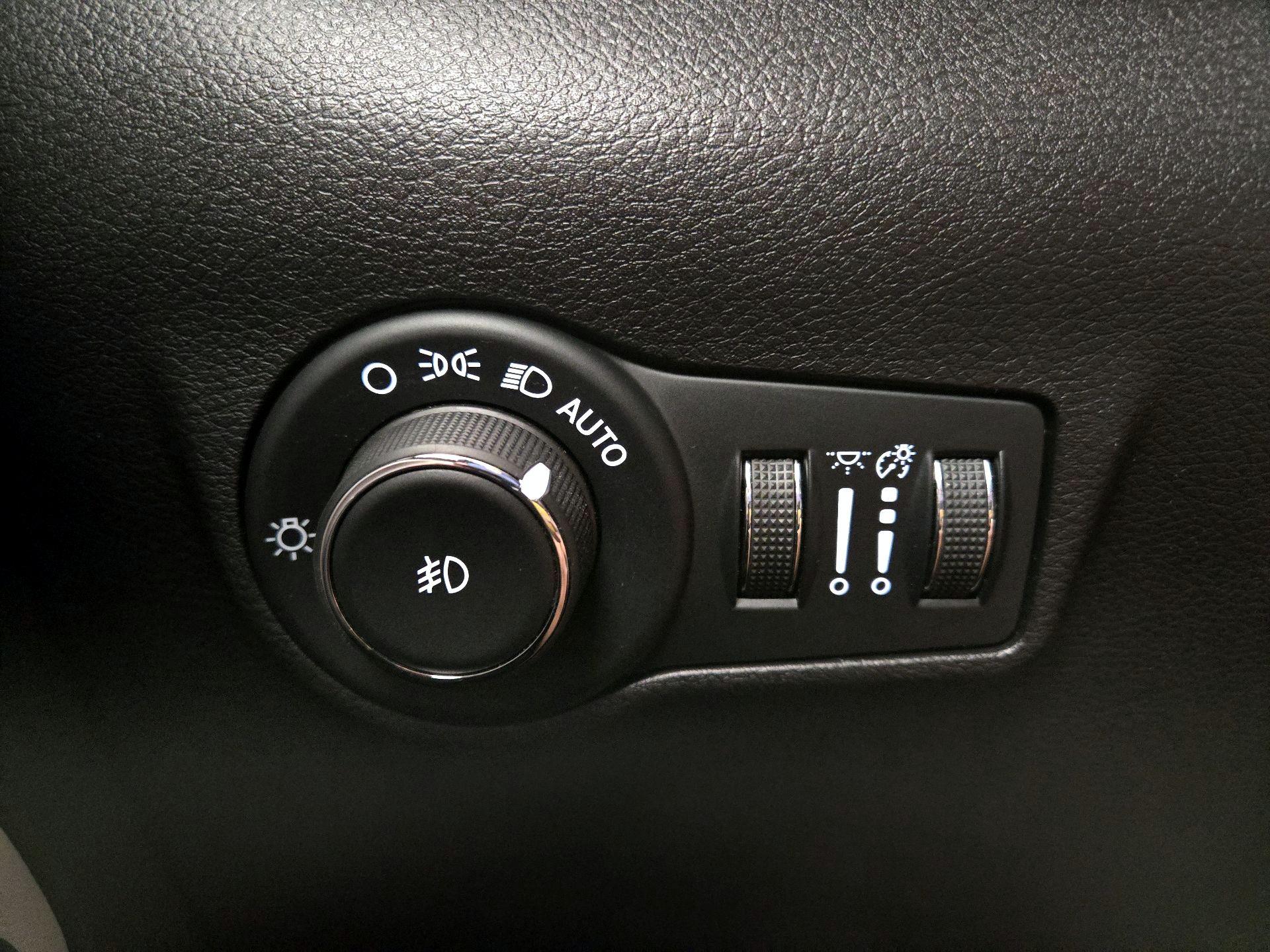 Thumbnail: 2025 Jeep Compass - 13