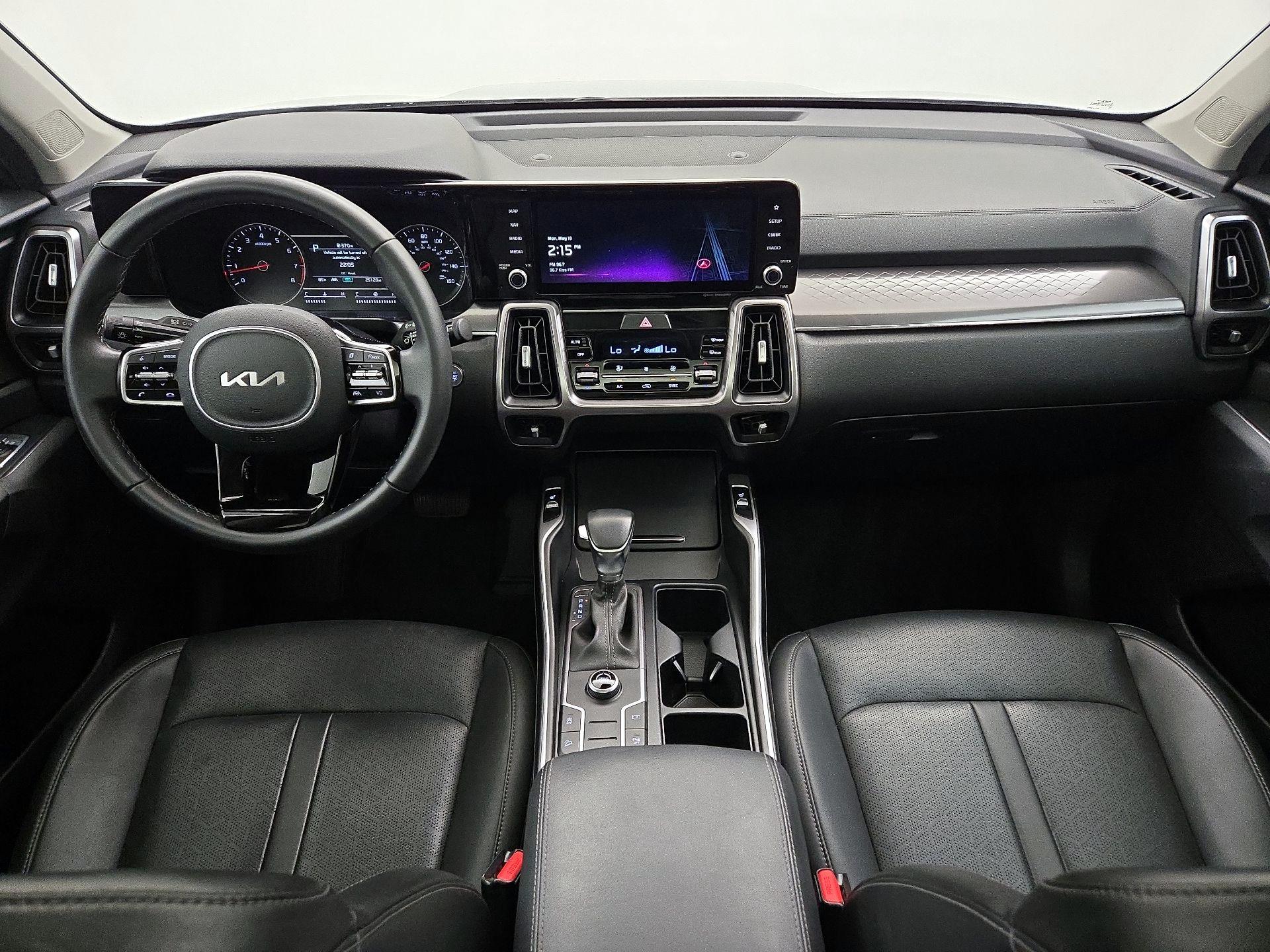 Thumbnail: 2023 Kia Sorento - 9