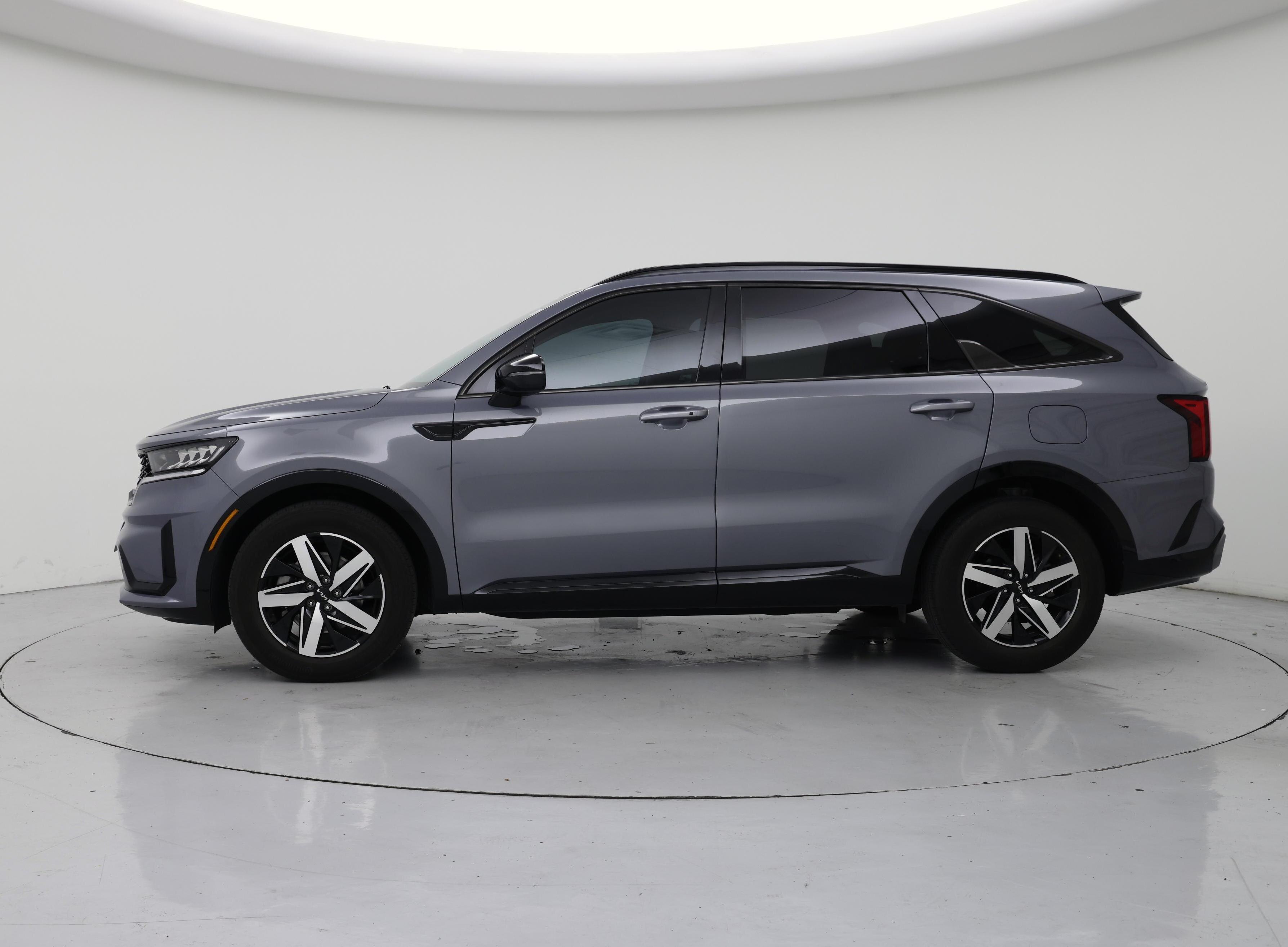 Thumbnail: 2023 Kia Sorento - 3
