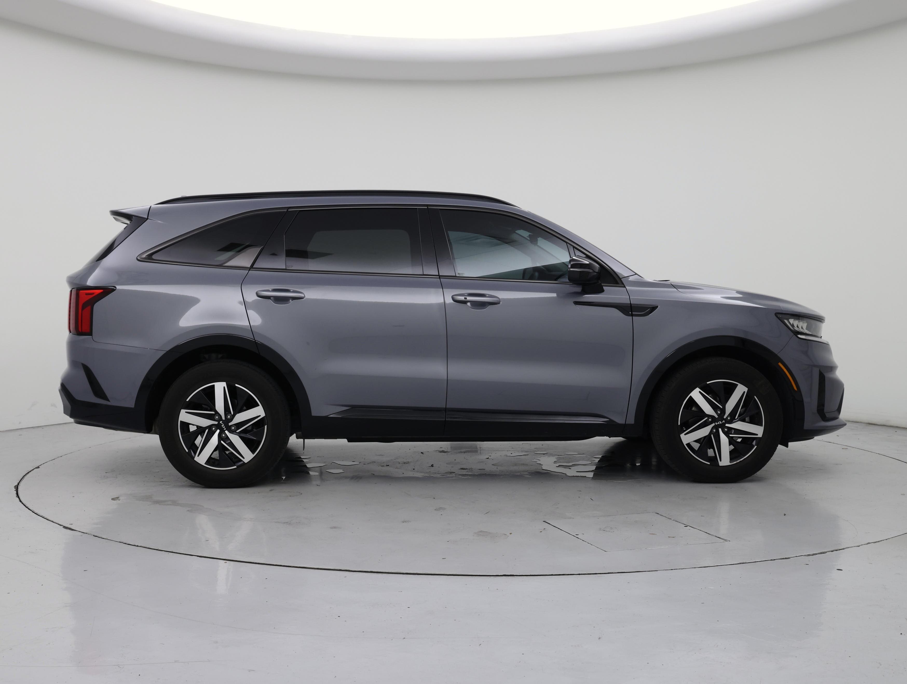 Thumbnail: 2023 Kia Sorento - 7