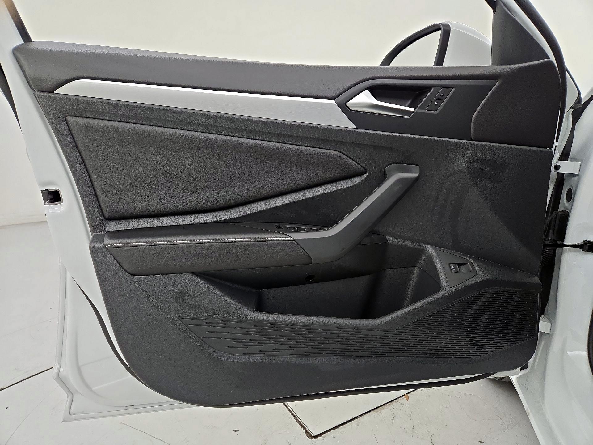 Thumbnail: 2026 Volkswagen Jetta - 12